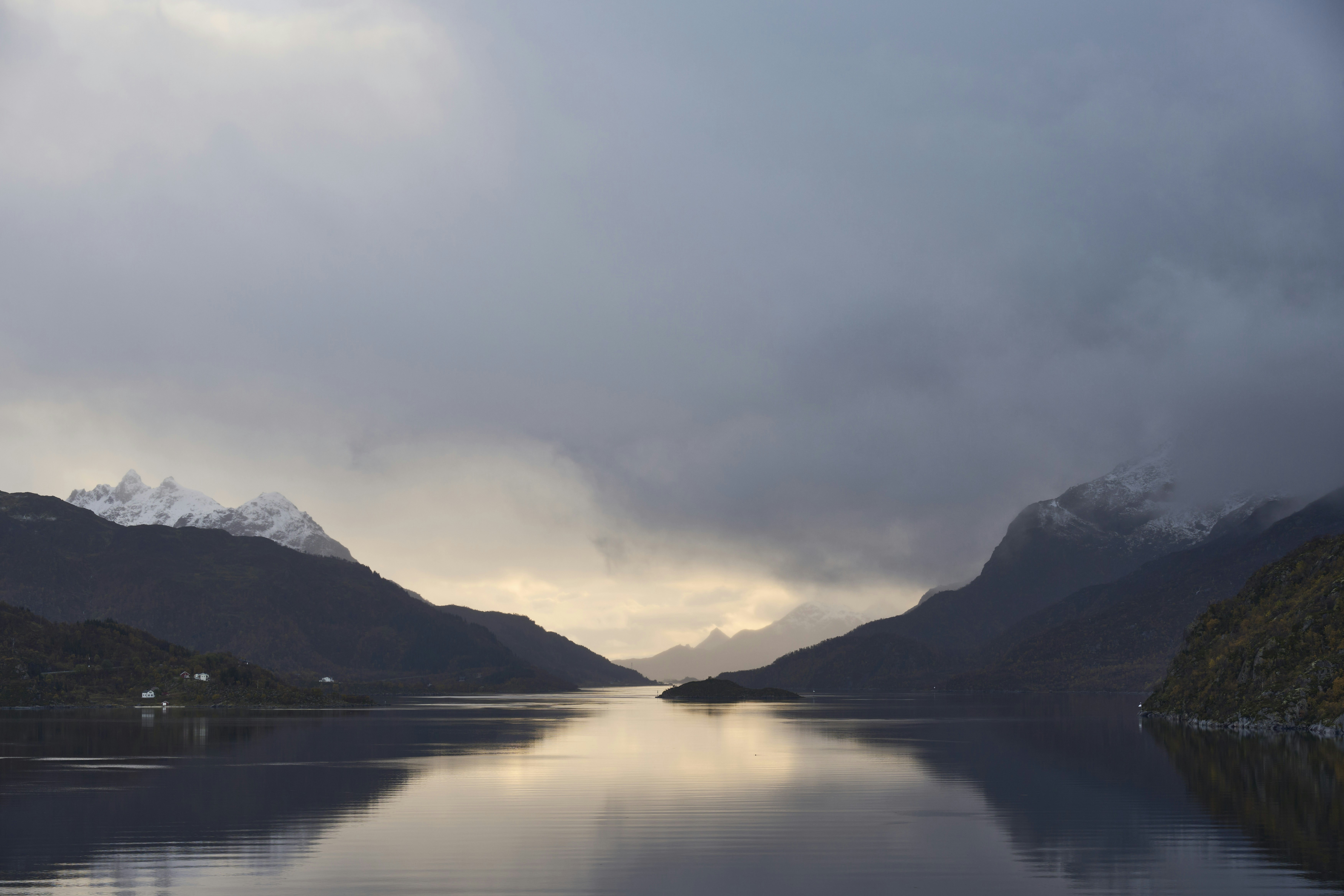 Photo by wolfgang_hasselmann