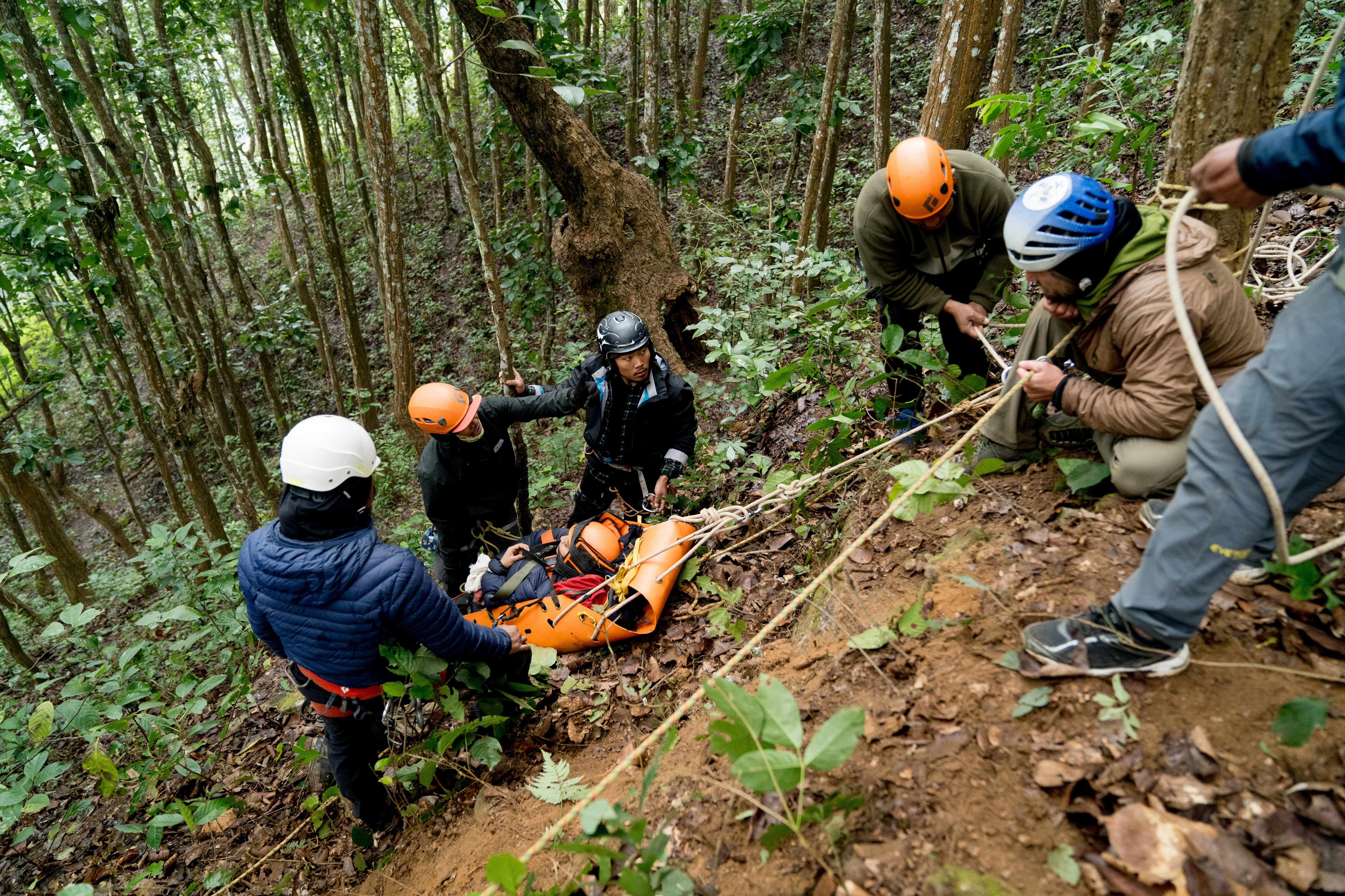 Fuerzas operativas entrenando
