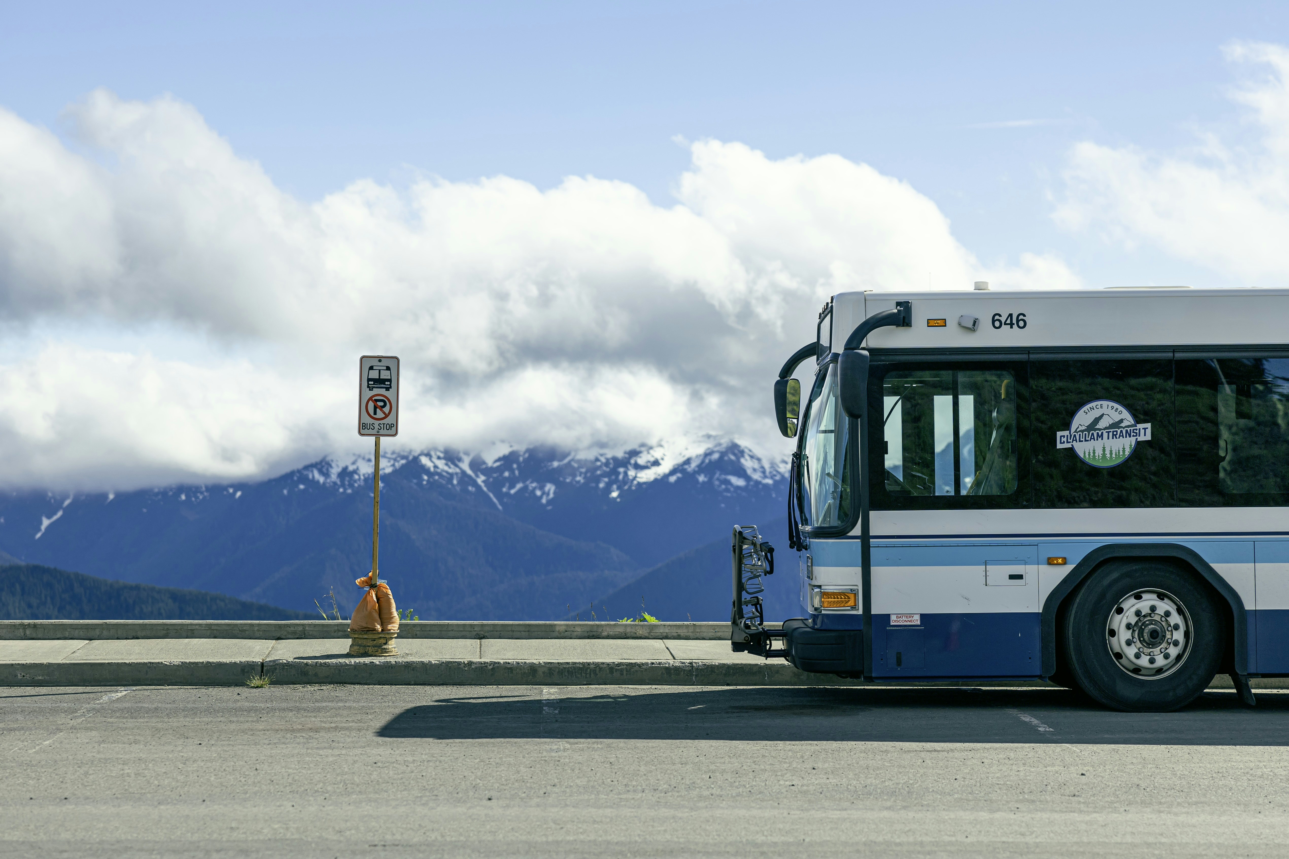 9 Budget Travel Planning Tips to Reduce Transportation Costs