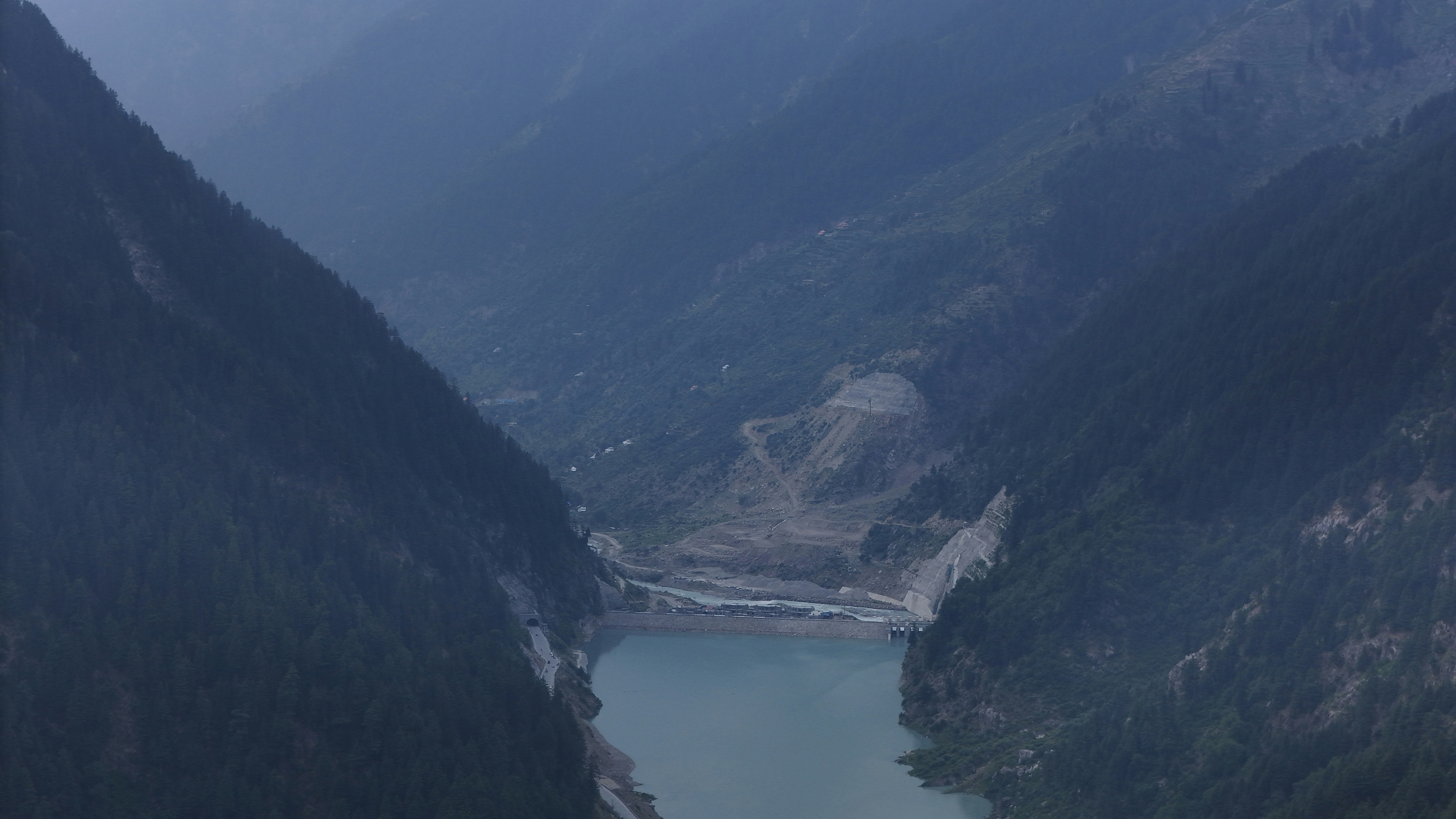 Photo by sarangbhojwani