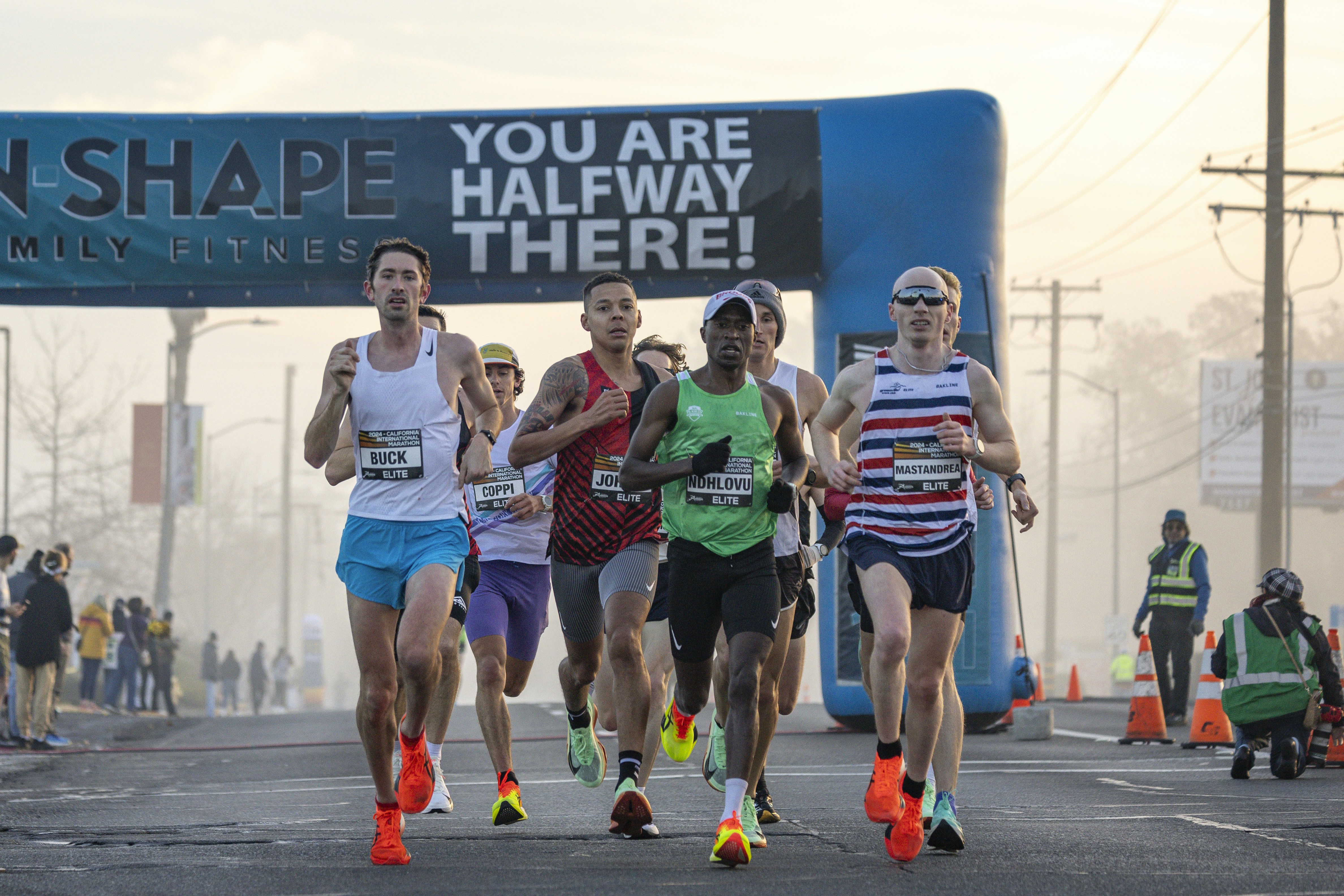 A group of people that are running in a race