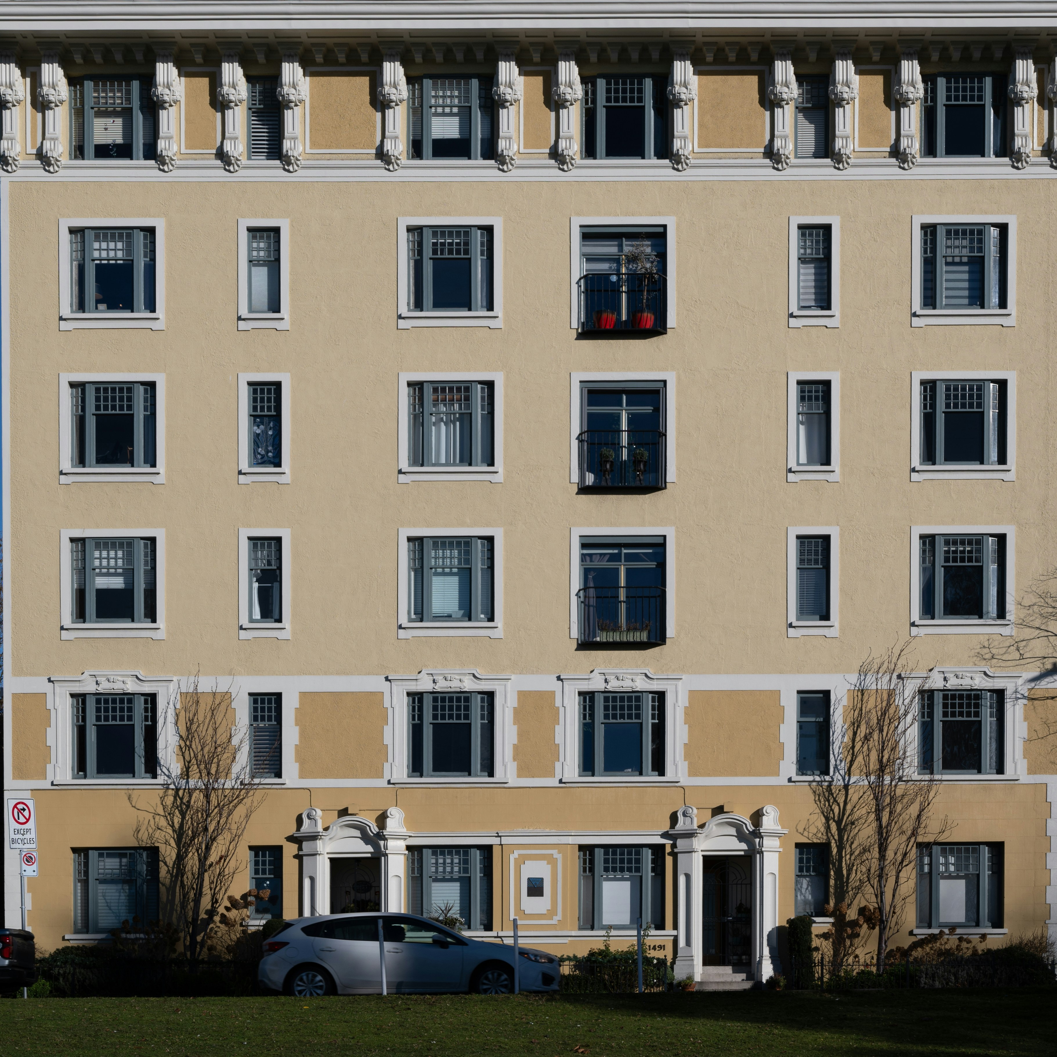 Photo by jonathankslim