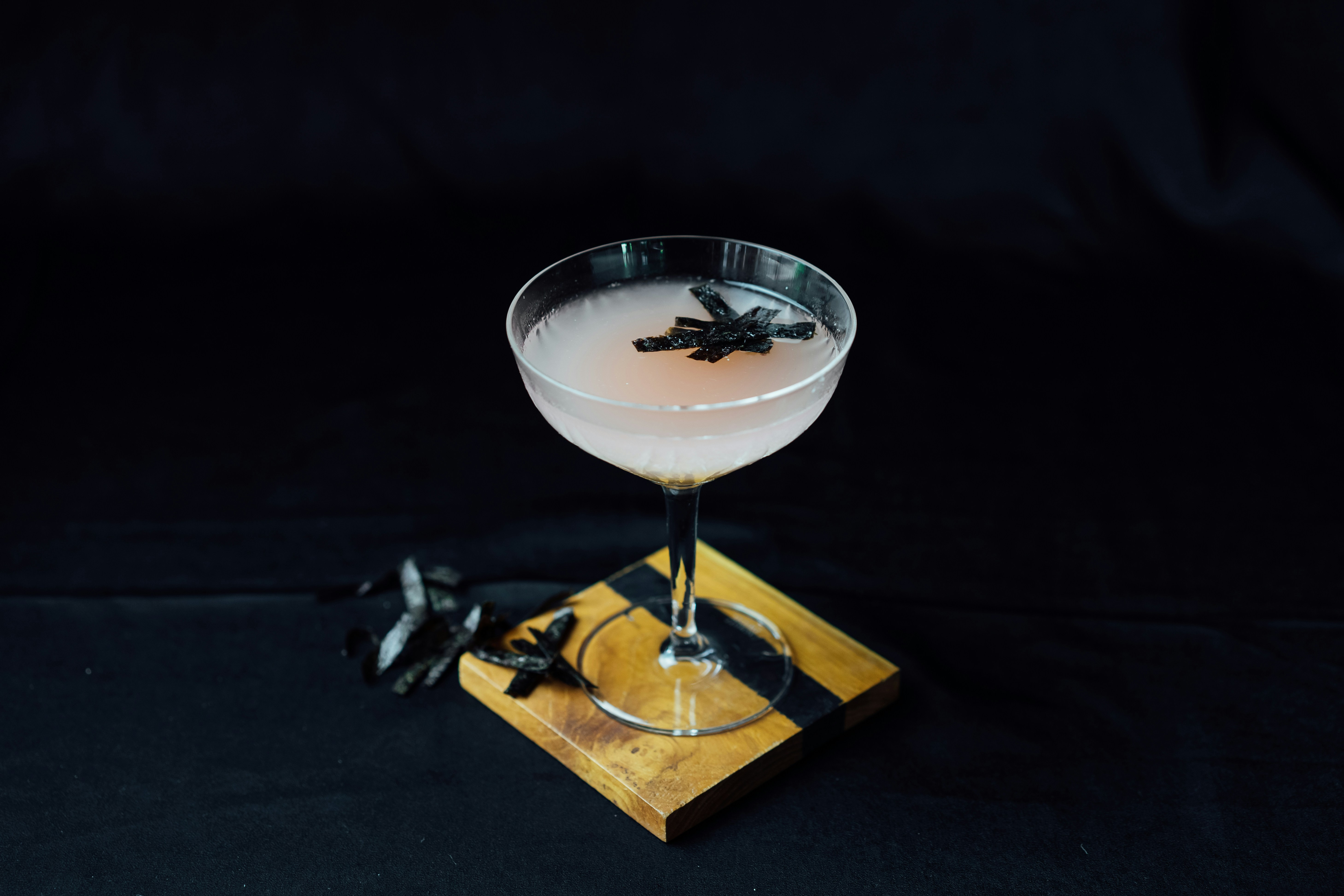 expertly crafted cocktails - late night bars near me