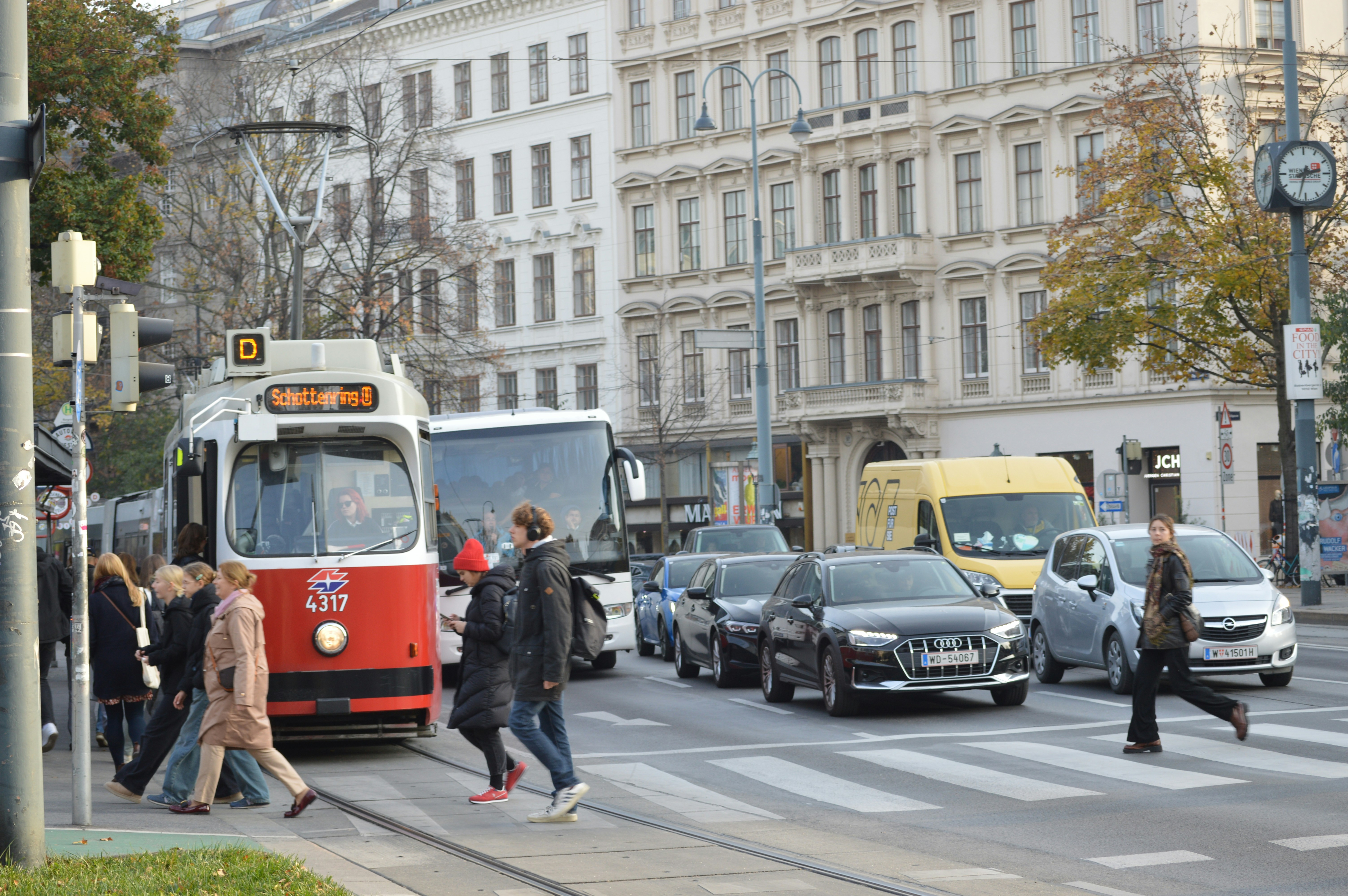 Photo by joshimilestoner