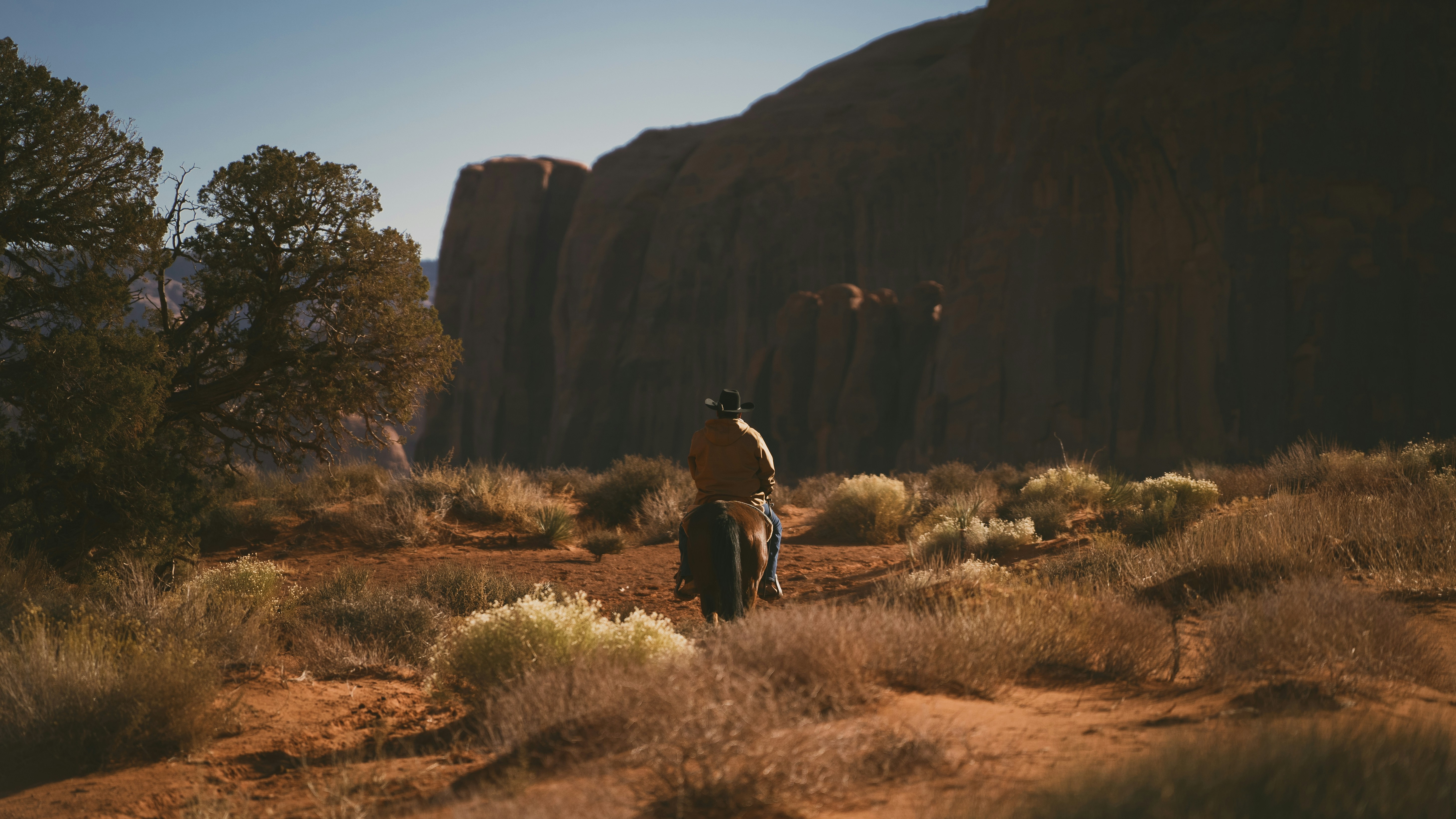 HIF-stjärna tappar fokus – brutal spark mot motståndarens huvud chockar alla!