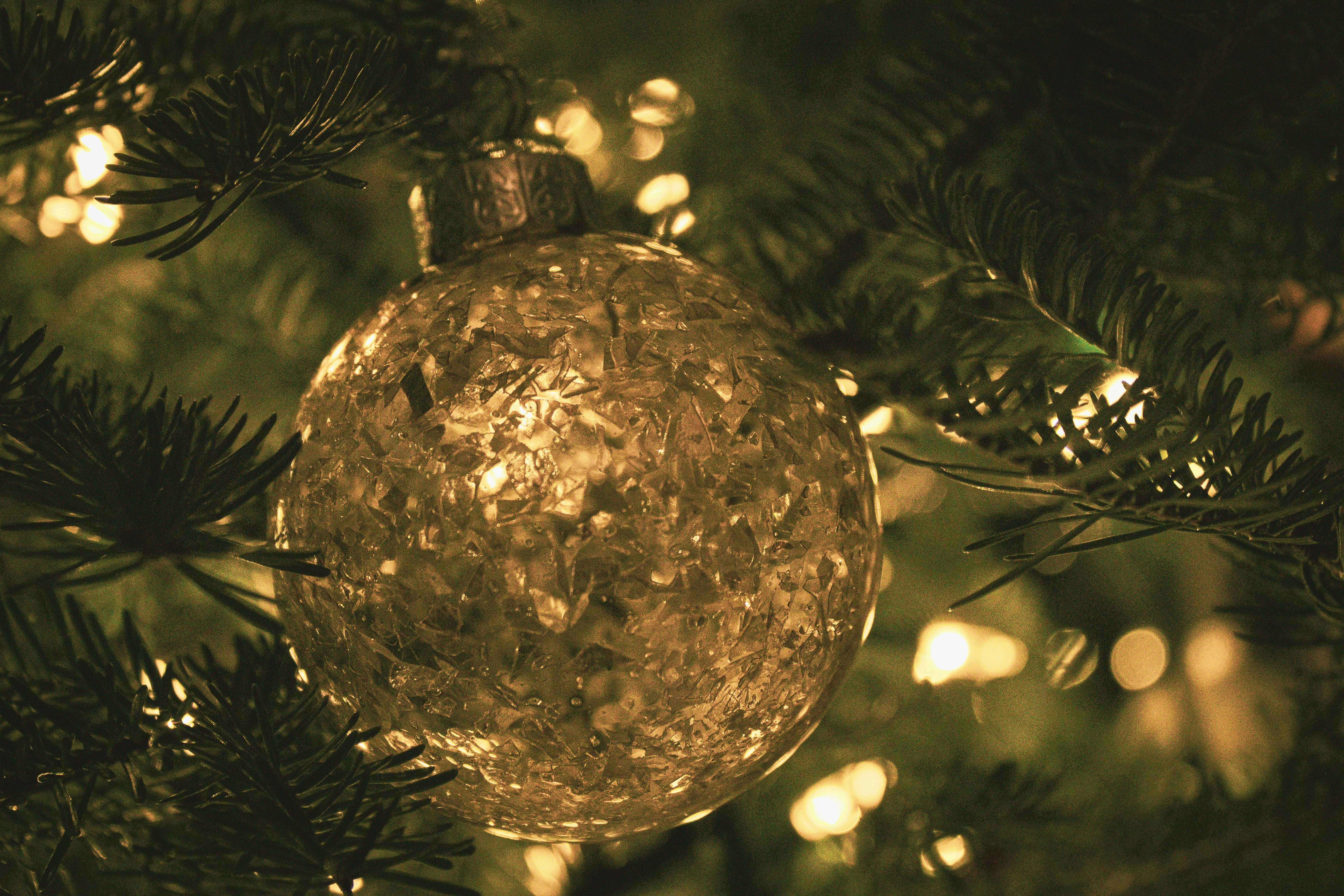 christmas ornament wallpaper, wallpaper, Christmas Bauble Crafts for Adults: Festive DIY Ideas 1