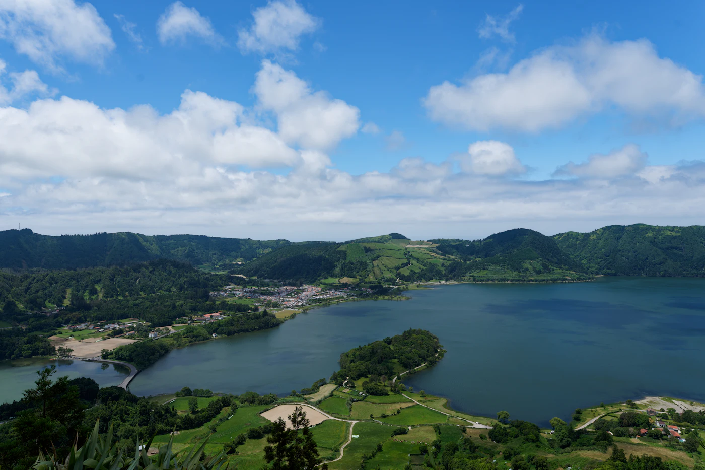 Die zweifarbigen Kraterseen von Sete Cidades auf São Miguel
