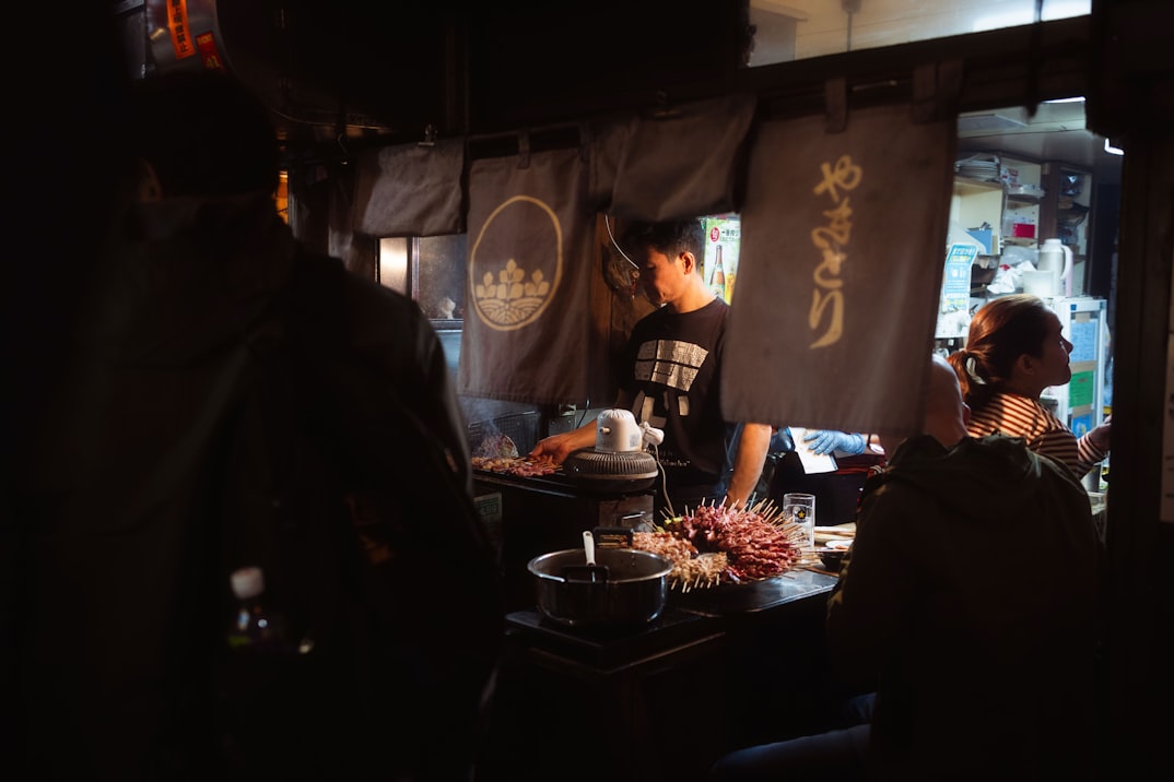 Restaurants yakitori sous le viaduc de Yurakucho