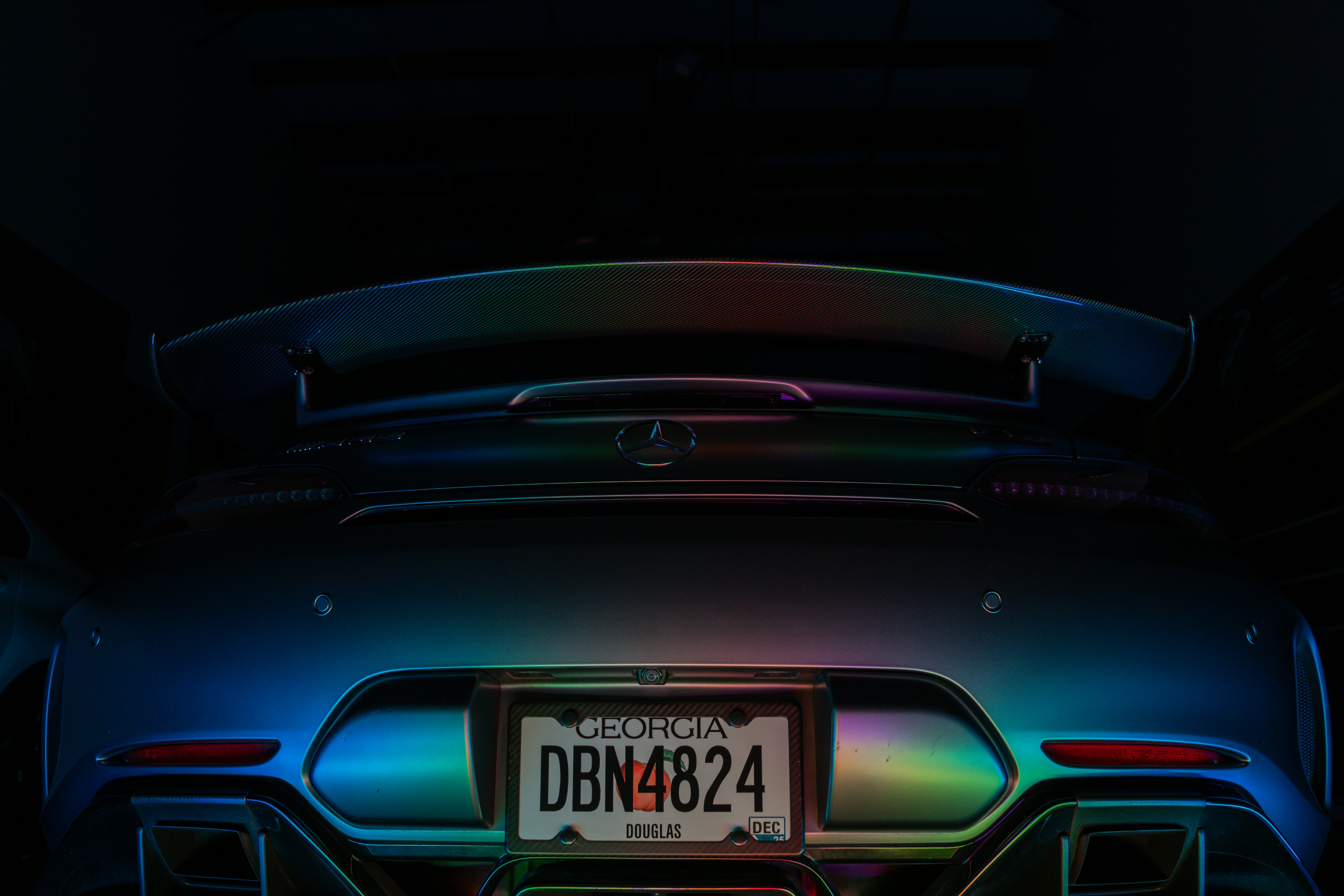 The back of a car with a license plate photo – Free Car Image on Unsplash