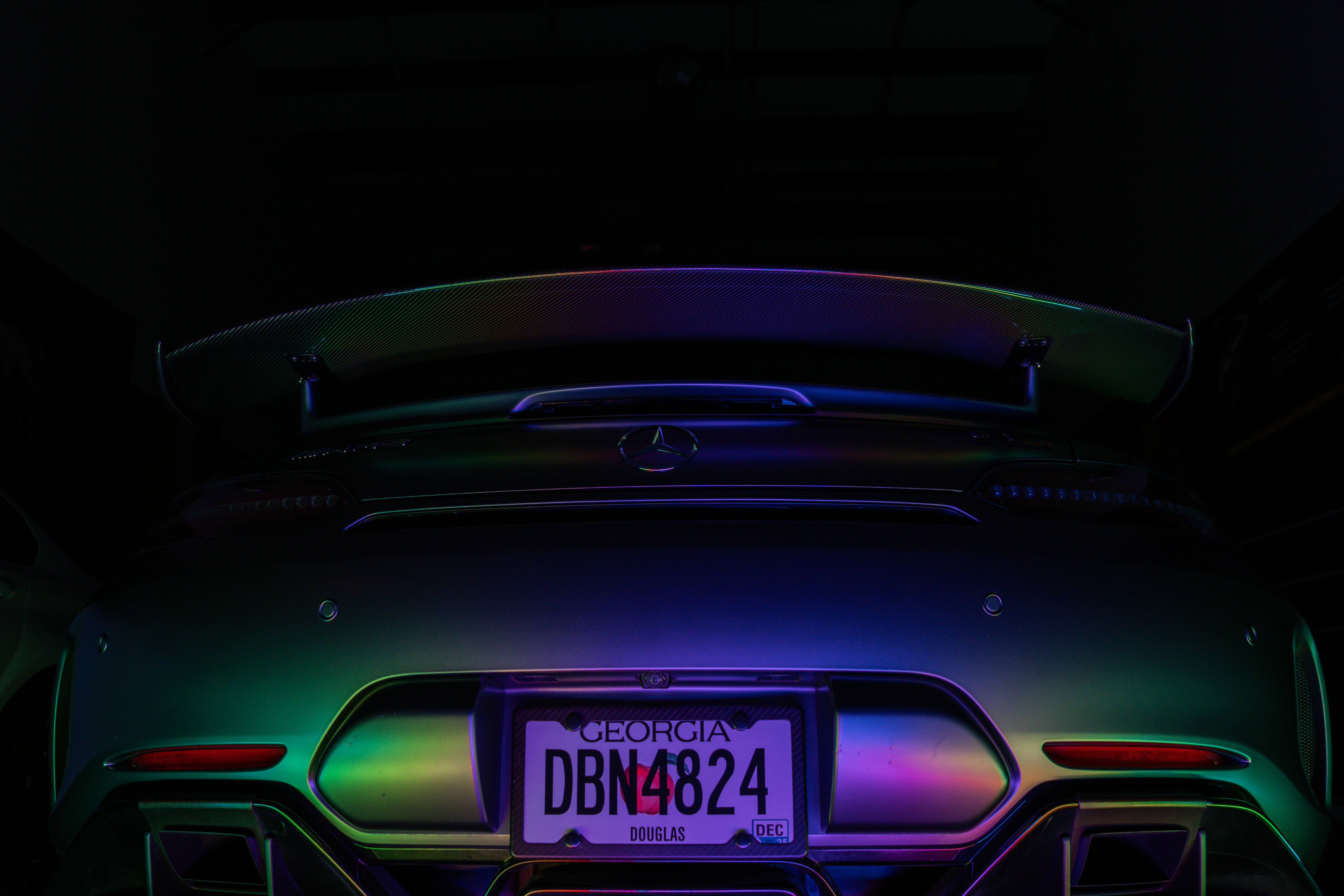 photo-1735012317616-08903c121408?ixid=M3wxMjA3fDB8MXxzZWFyY2h8MTB8fGRyaXZlbWFkfGVufDB8fHx8MTc1NzI1MTY0OXww\u0026ixlib=rb-4.1.0