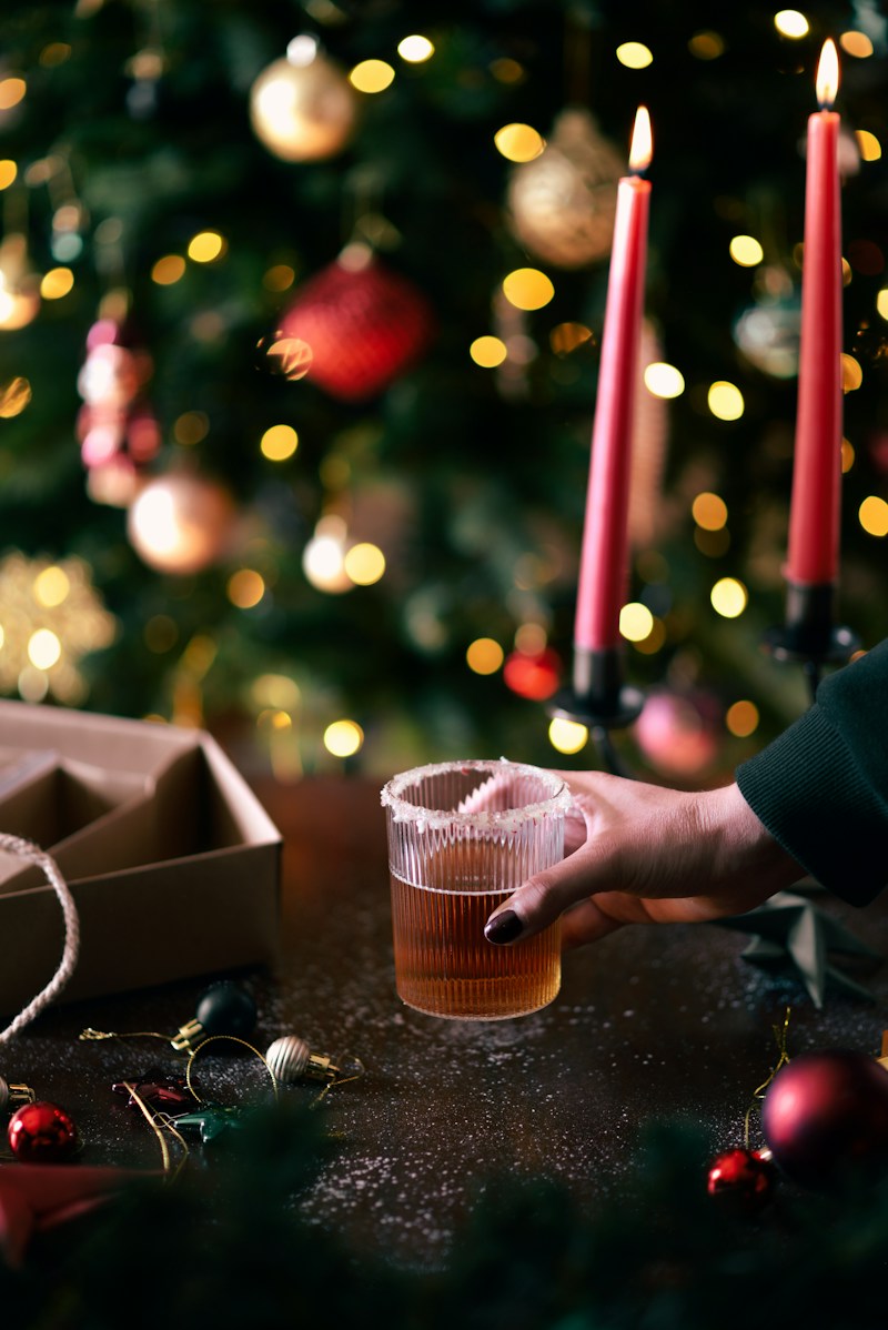 クリスマスにウイスキーを贈るイメージ