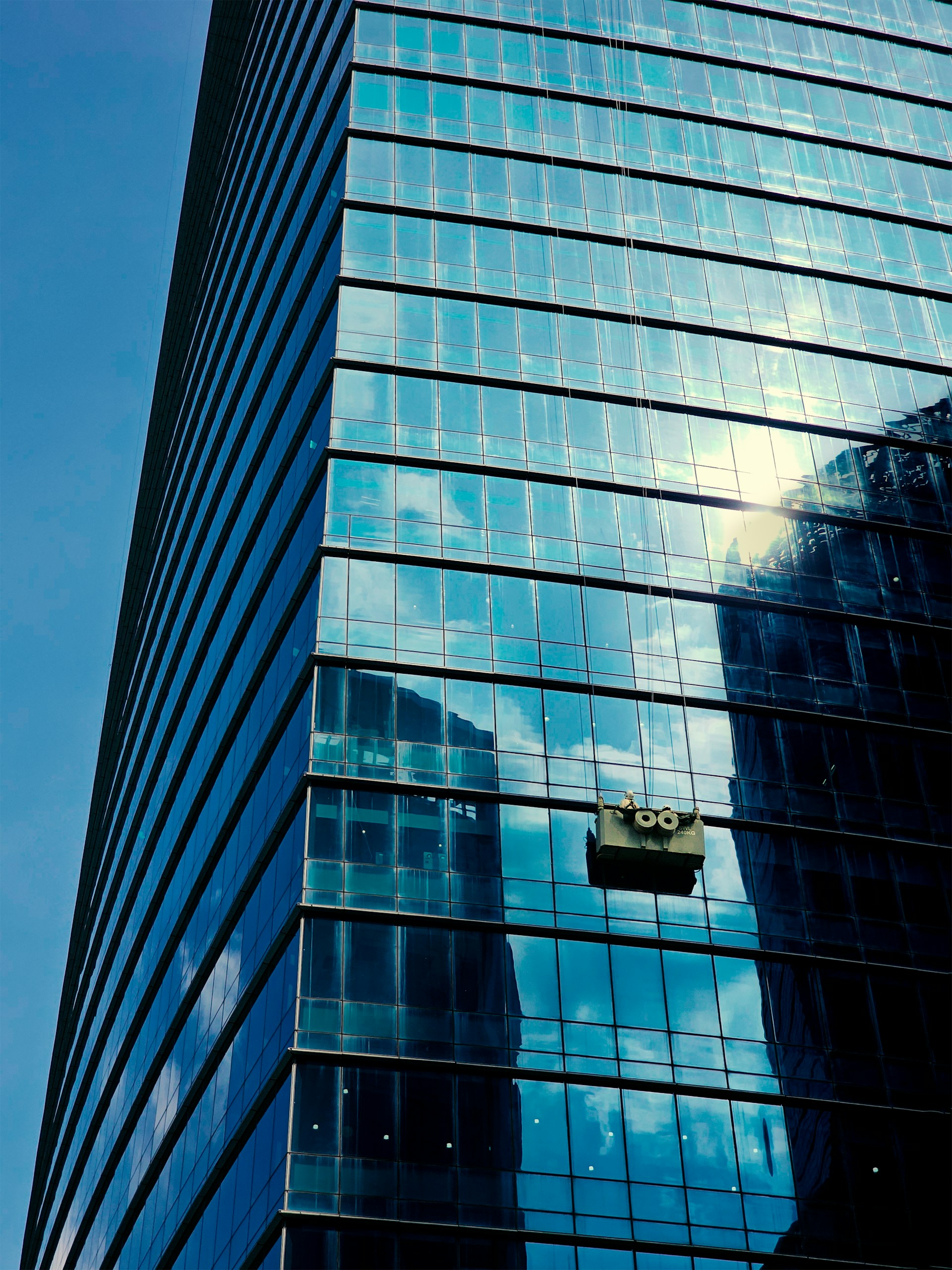 A very tall building with a lot of windows