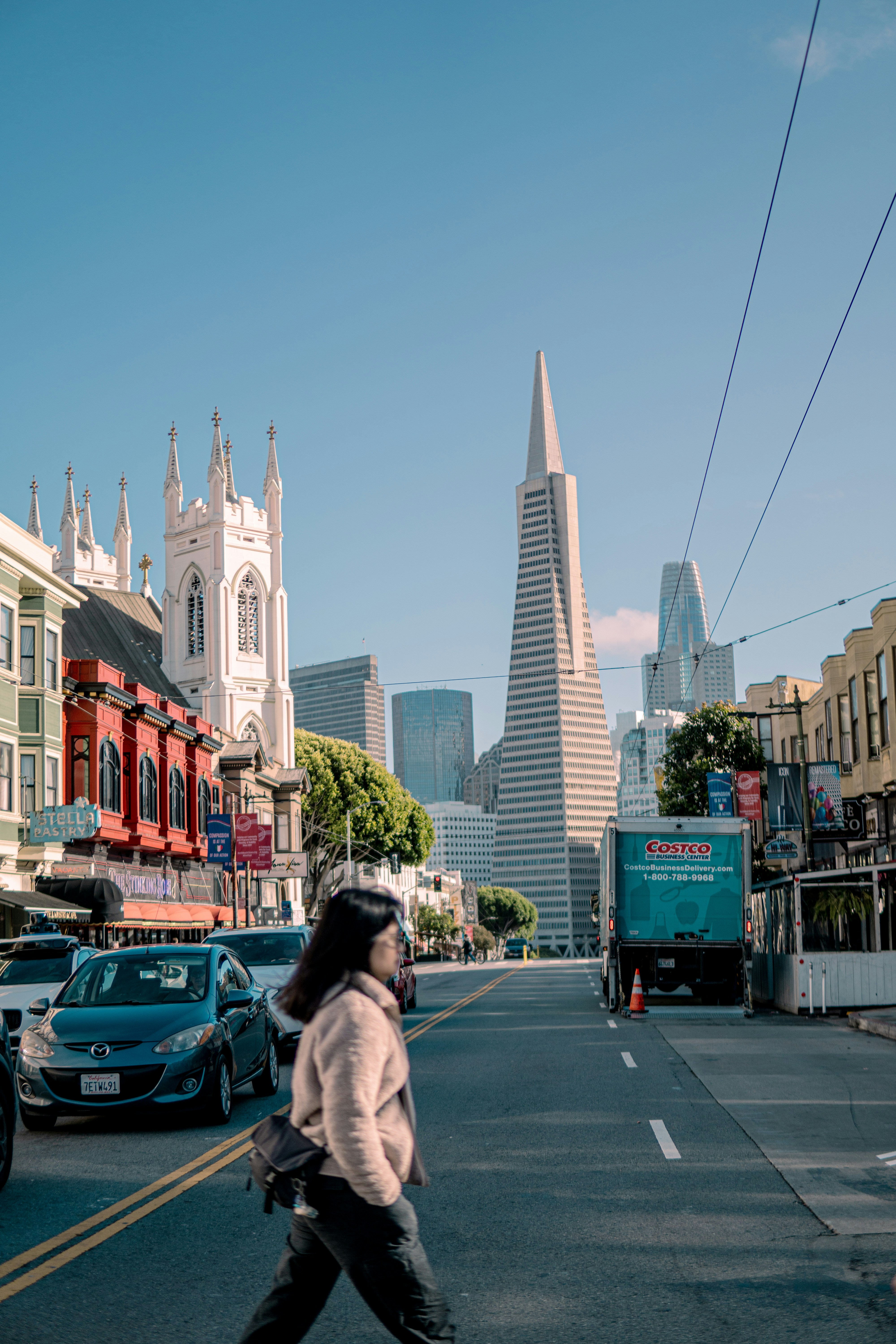 Photo by nadineshaabana