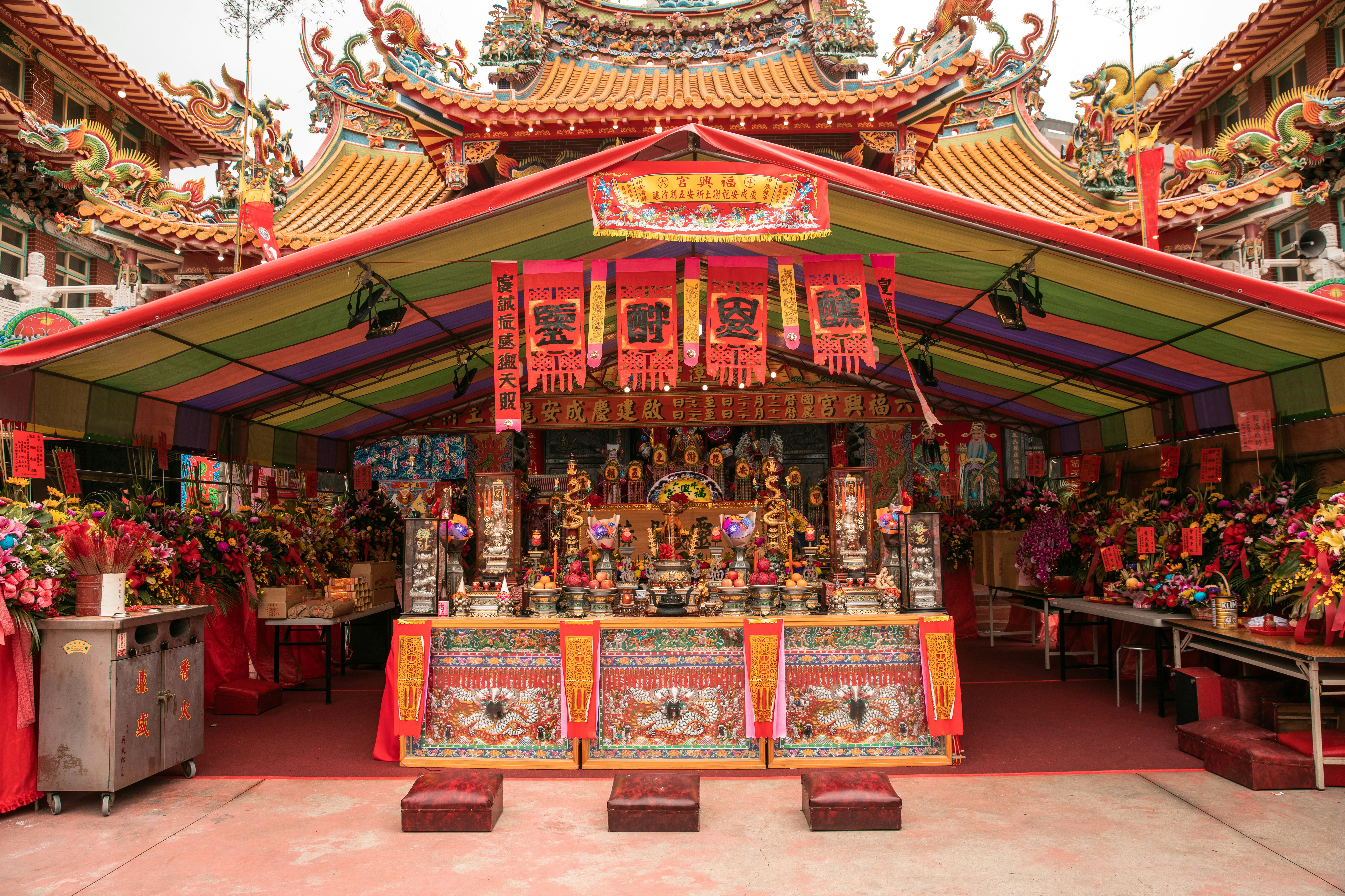 A small store with a lot of decorations on it