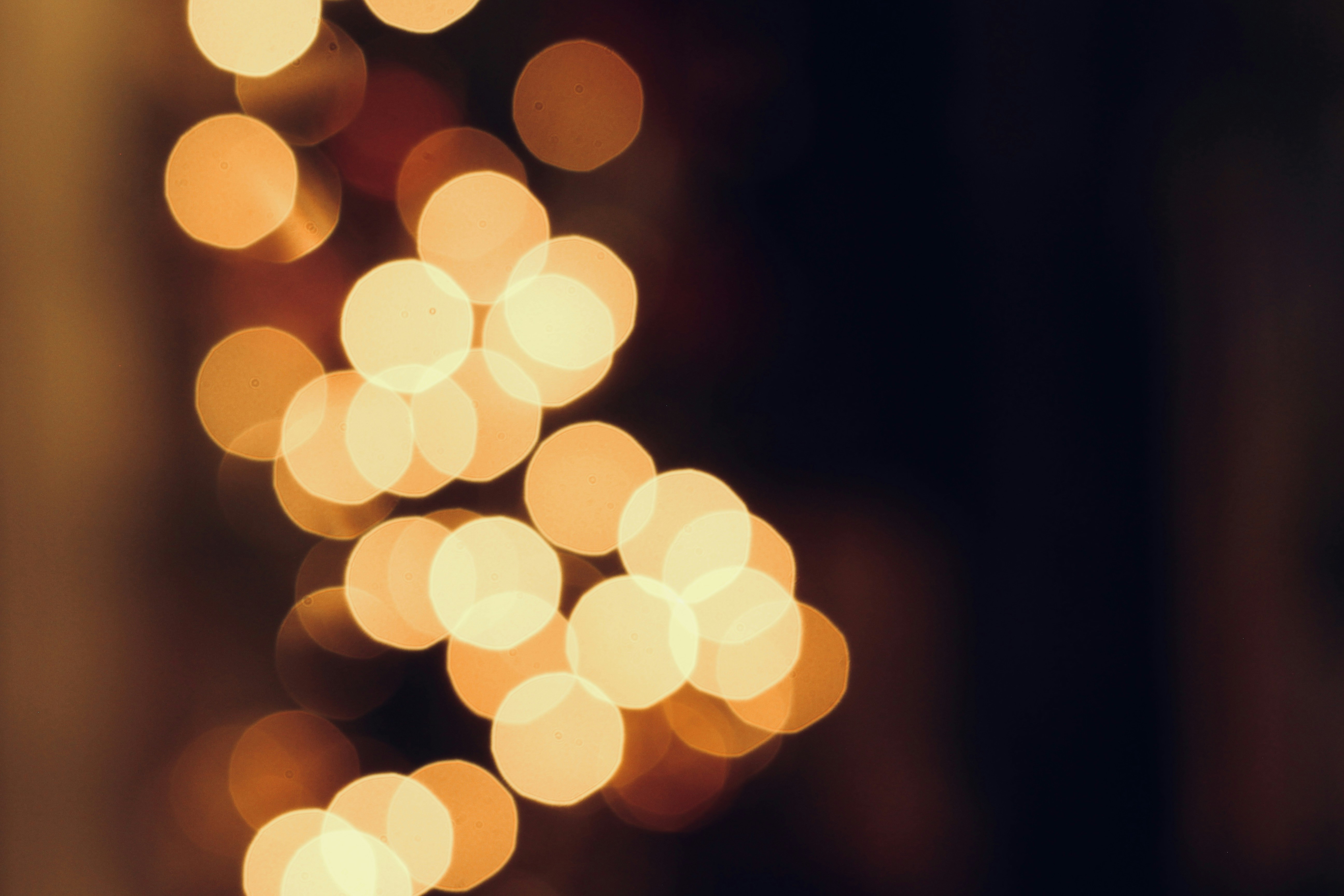 A blurry photo of a blurry christmas tree