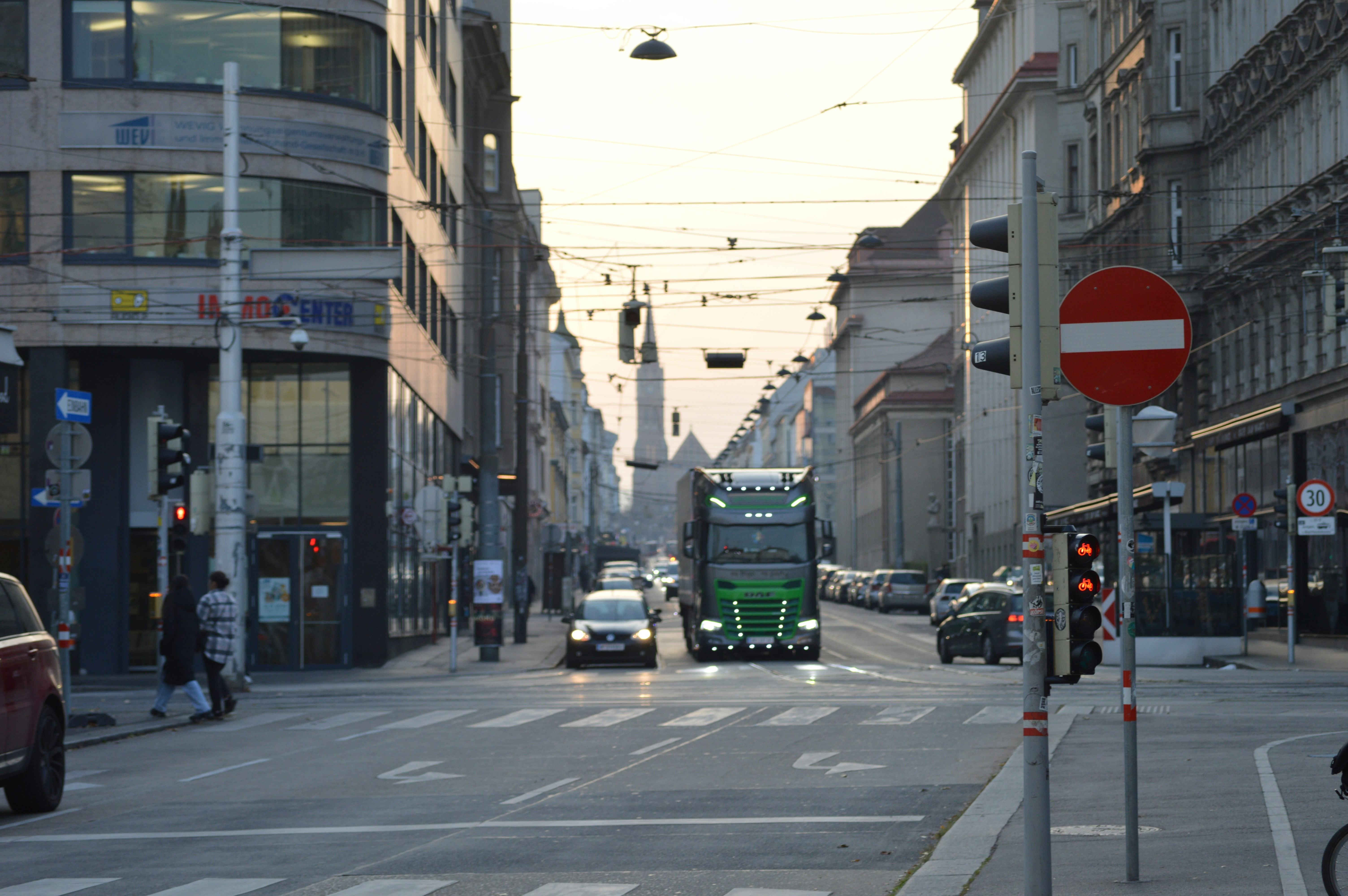 Photo by joshimilestoner