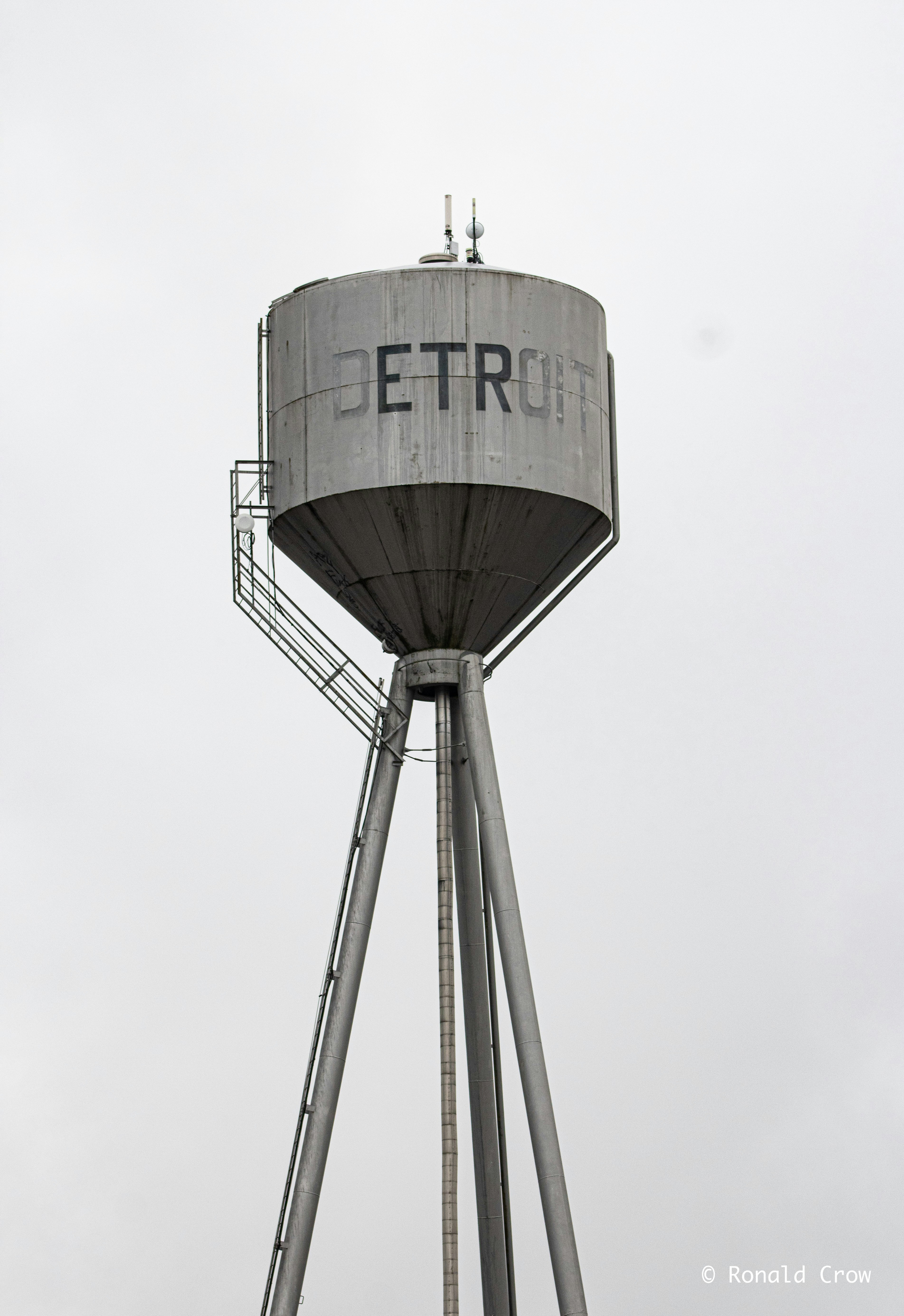 A water tower with the word detroit written on it