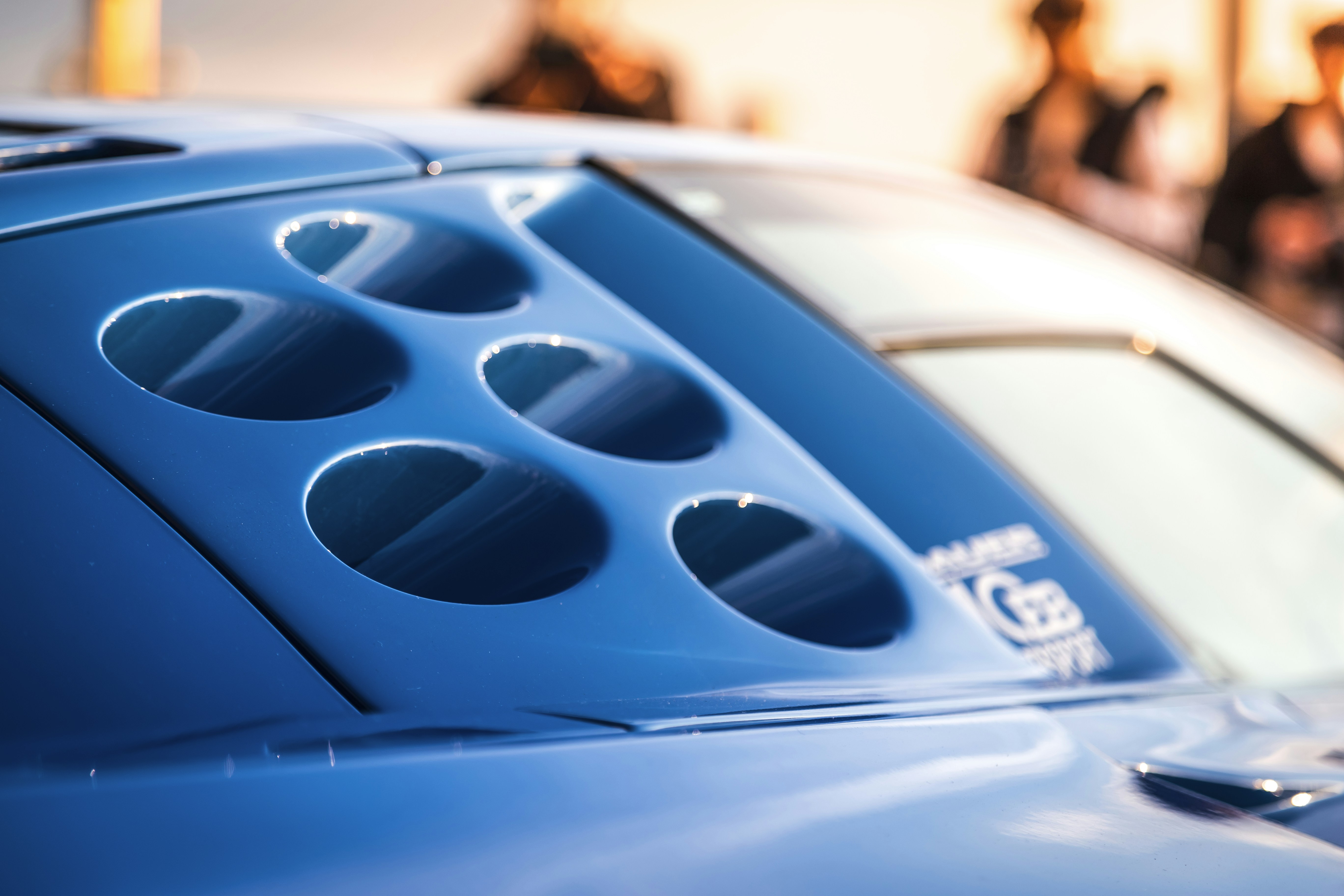 Bugatti Chiron wallpaper blue, ilustrasi artikel Unleash the Beast: Stunning Bugatti Chiron 4K Wallpapers for Your Desktop 7