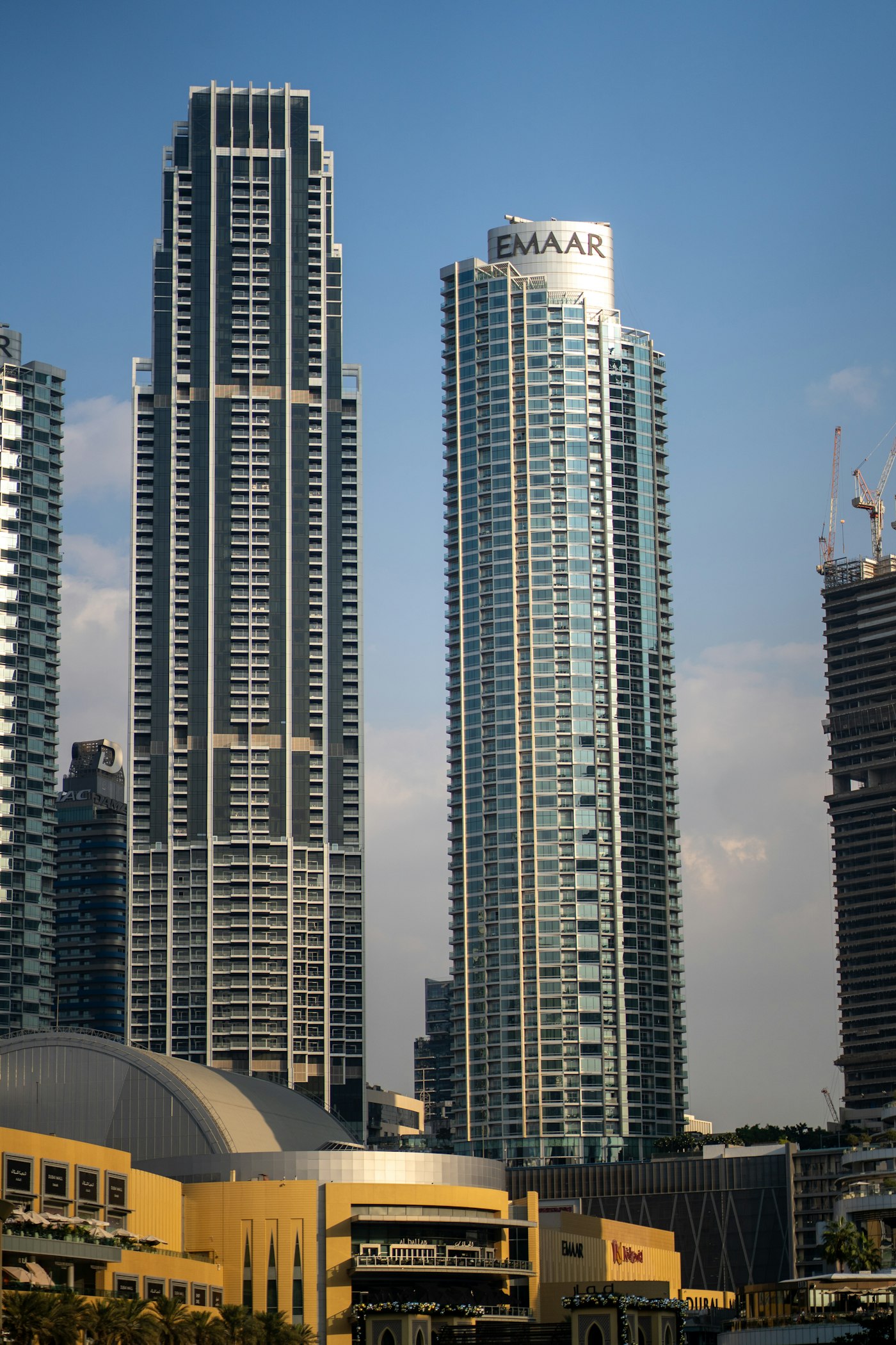 Dubai Fountain and Burj Khalifa views