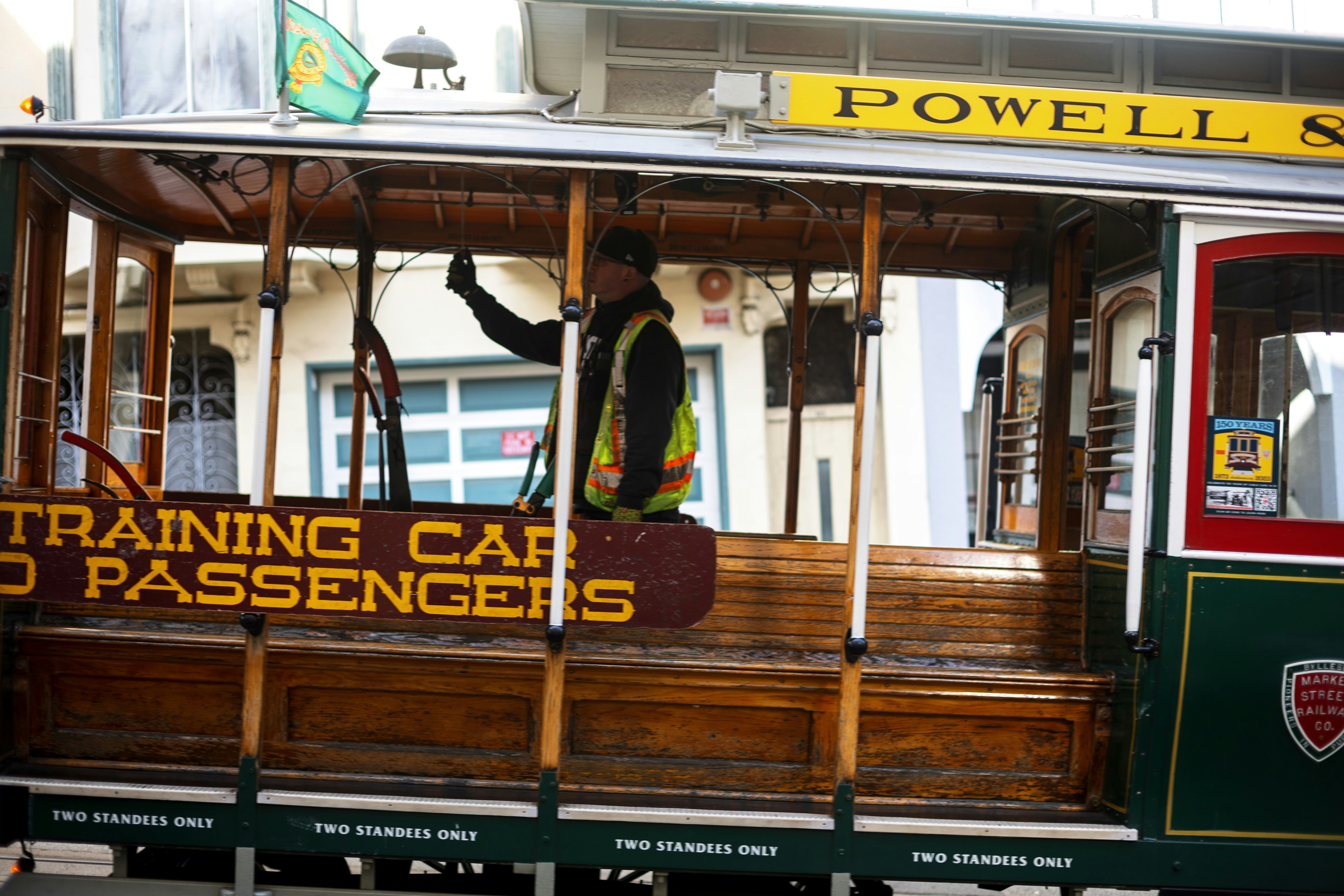 gray computer monitor