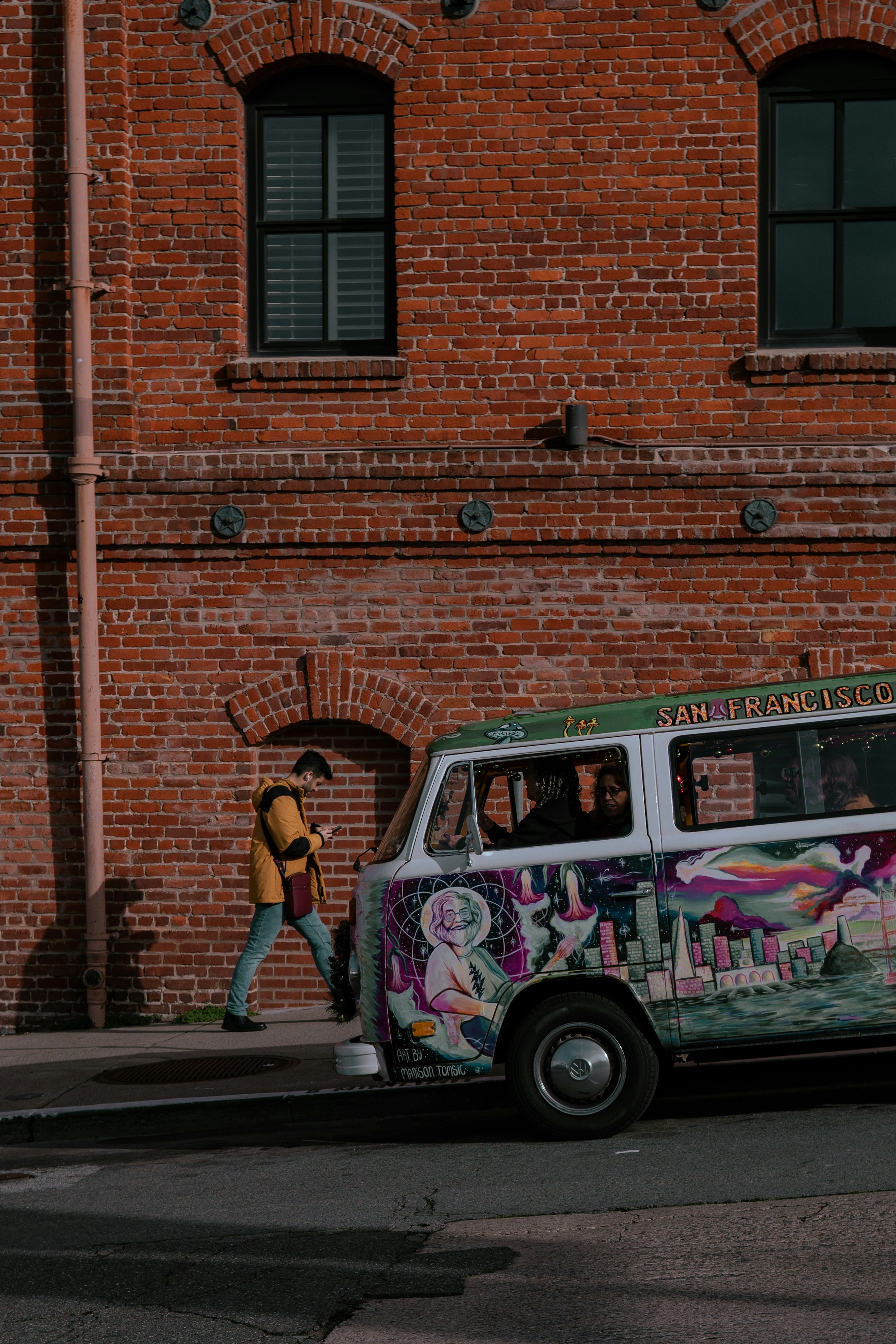 Photo by nadineshaabana