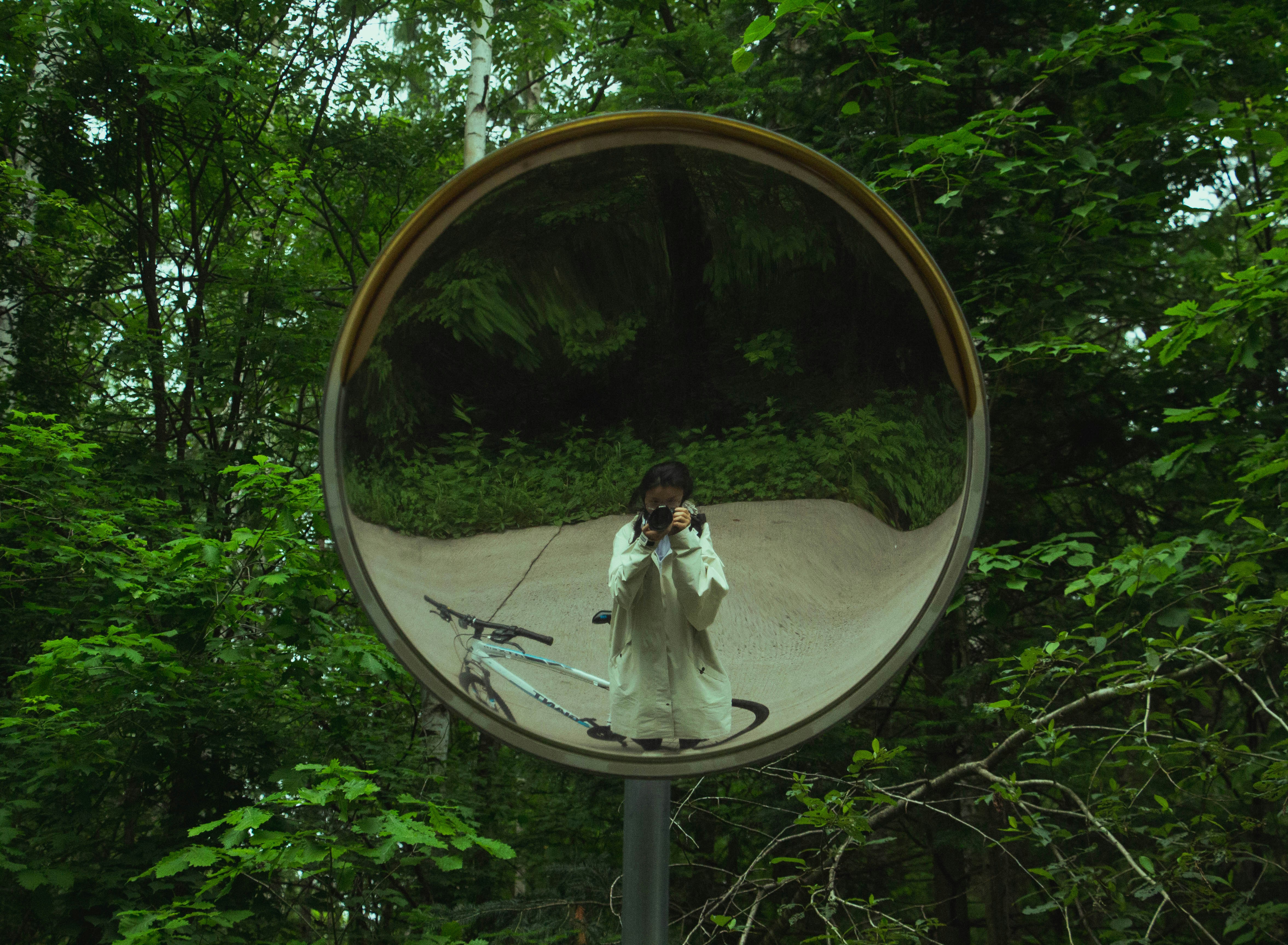 photo 1735464569435 a8763fbf1a26?crop=entropy&cs=tinysrgb&fit=max&fm=jpg&ixid=M3w1MjQ0NjR8MHwxfHNlYXJjaHwzfHxTaWduYWwlMjBNaXJyb3J8ZW58MHwwfHx8MTc1MTQ2MTM4MHww&ixlib=rb 4.1