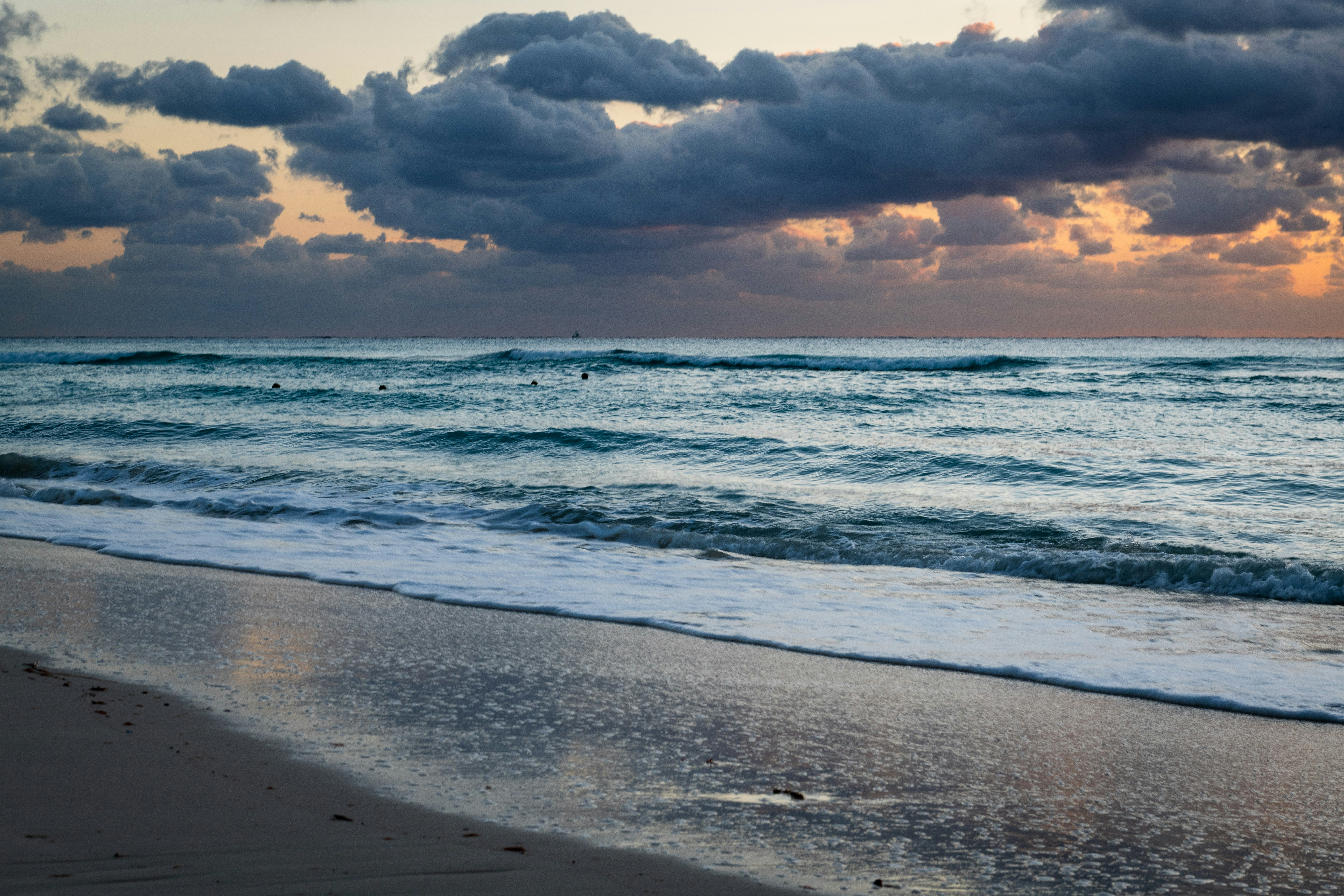 Photo by sriniunsplash