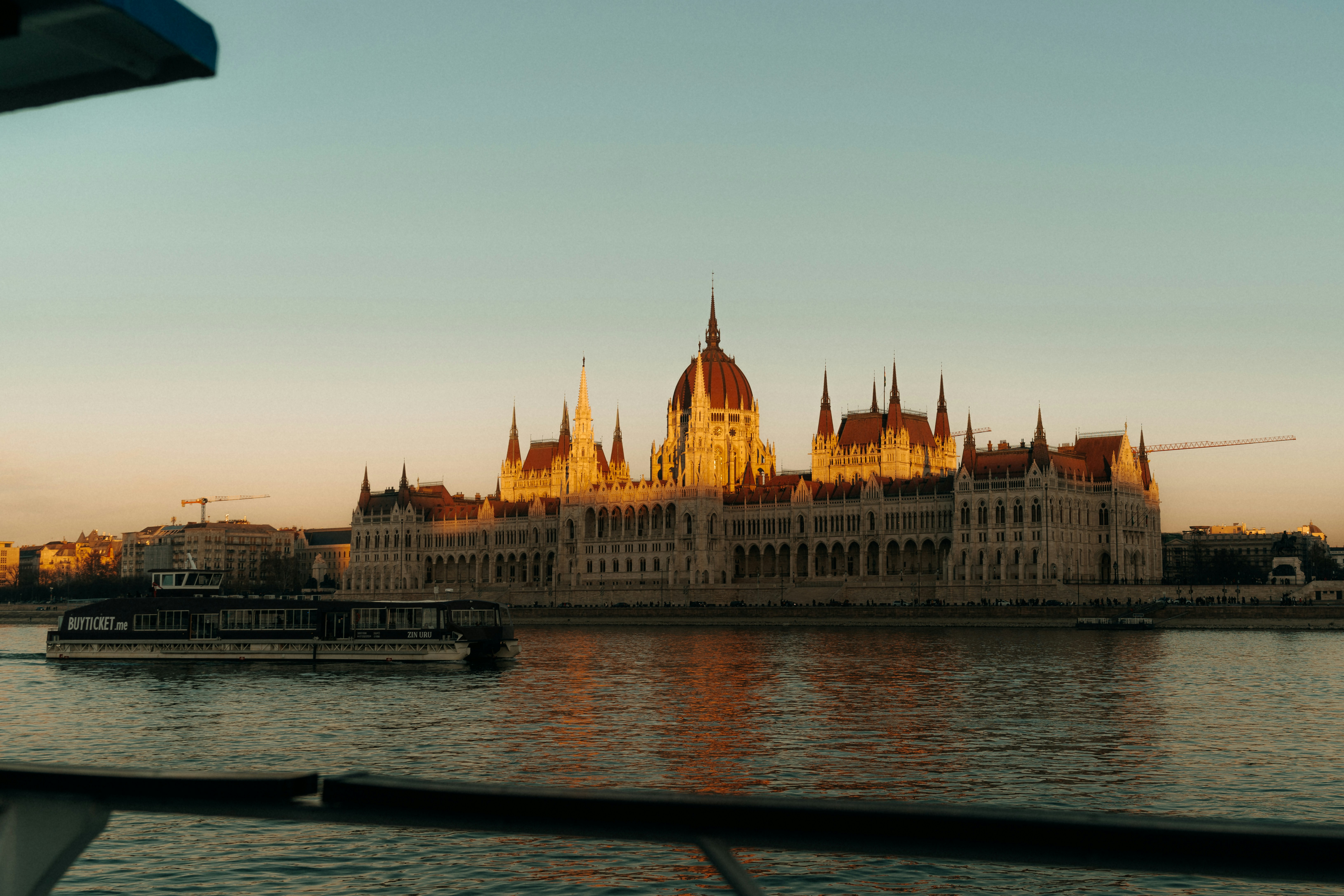 Photo by rebecatrifan