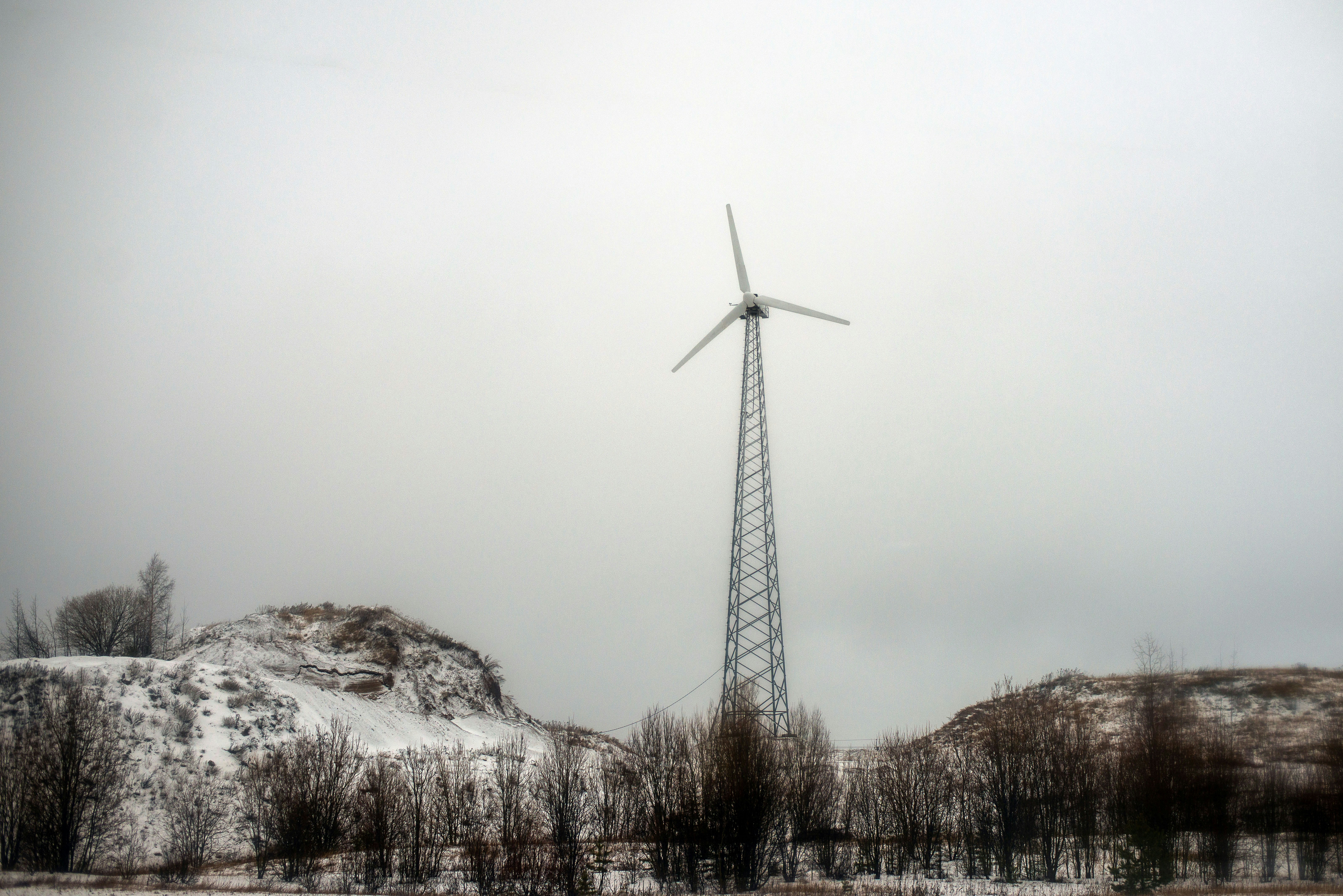 大容量収納住宅で太陽光発電も確保すべき？屋根面積との両立関連画像