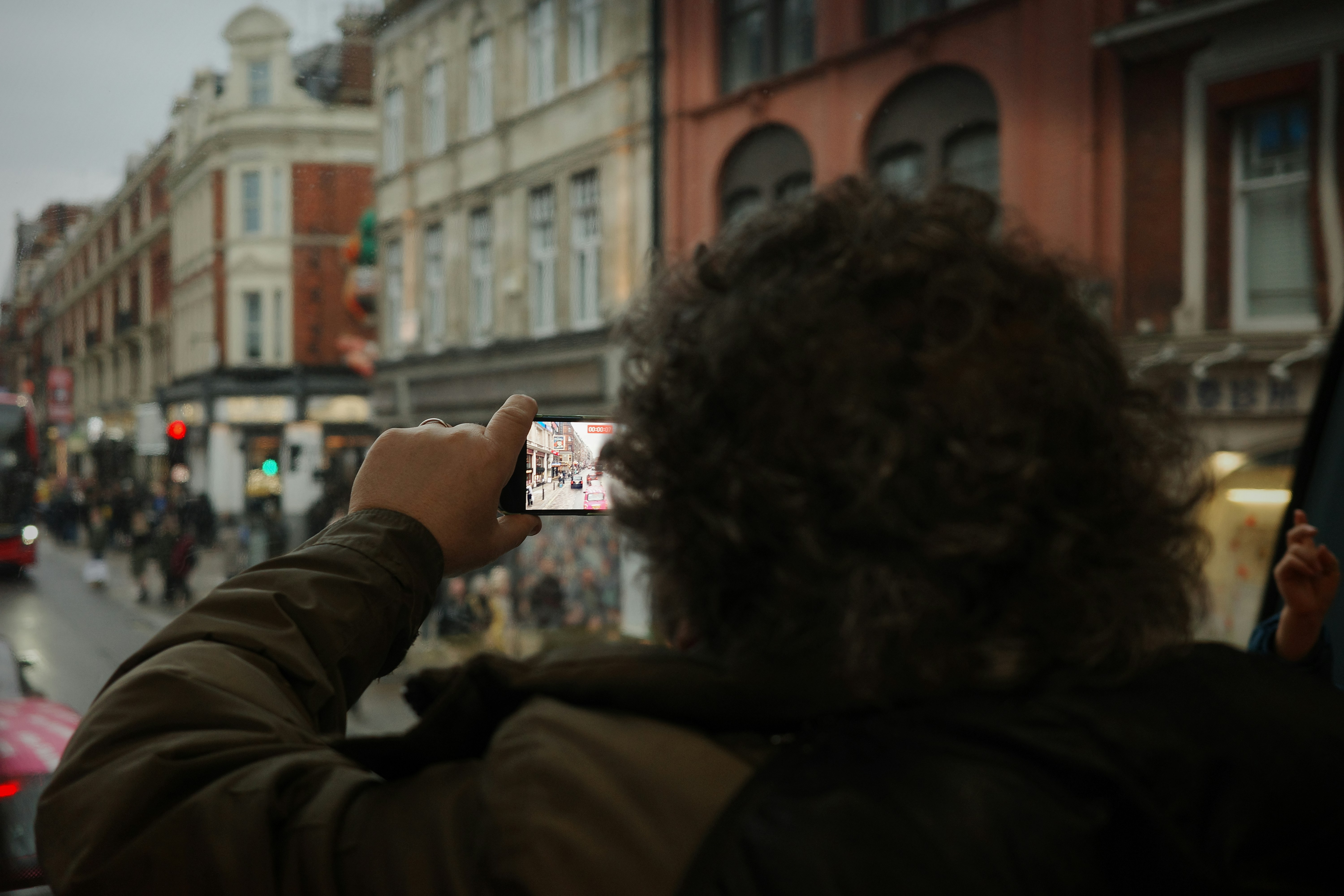 Travel Smart: How to Master Exchange Rate Timing