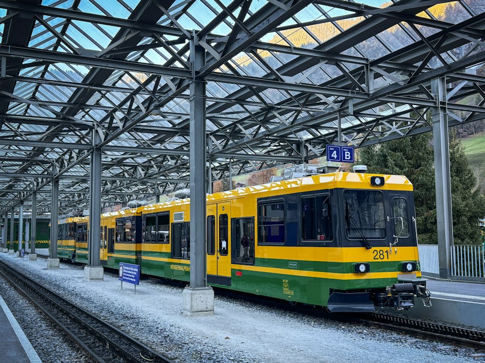 A train pulling into Interlaken Ost railway station