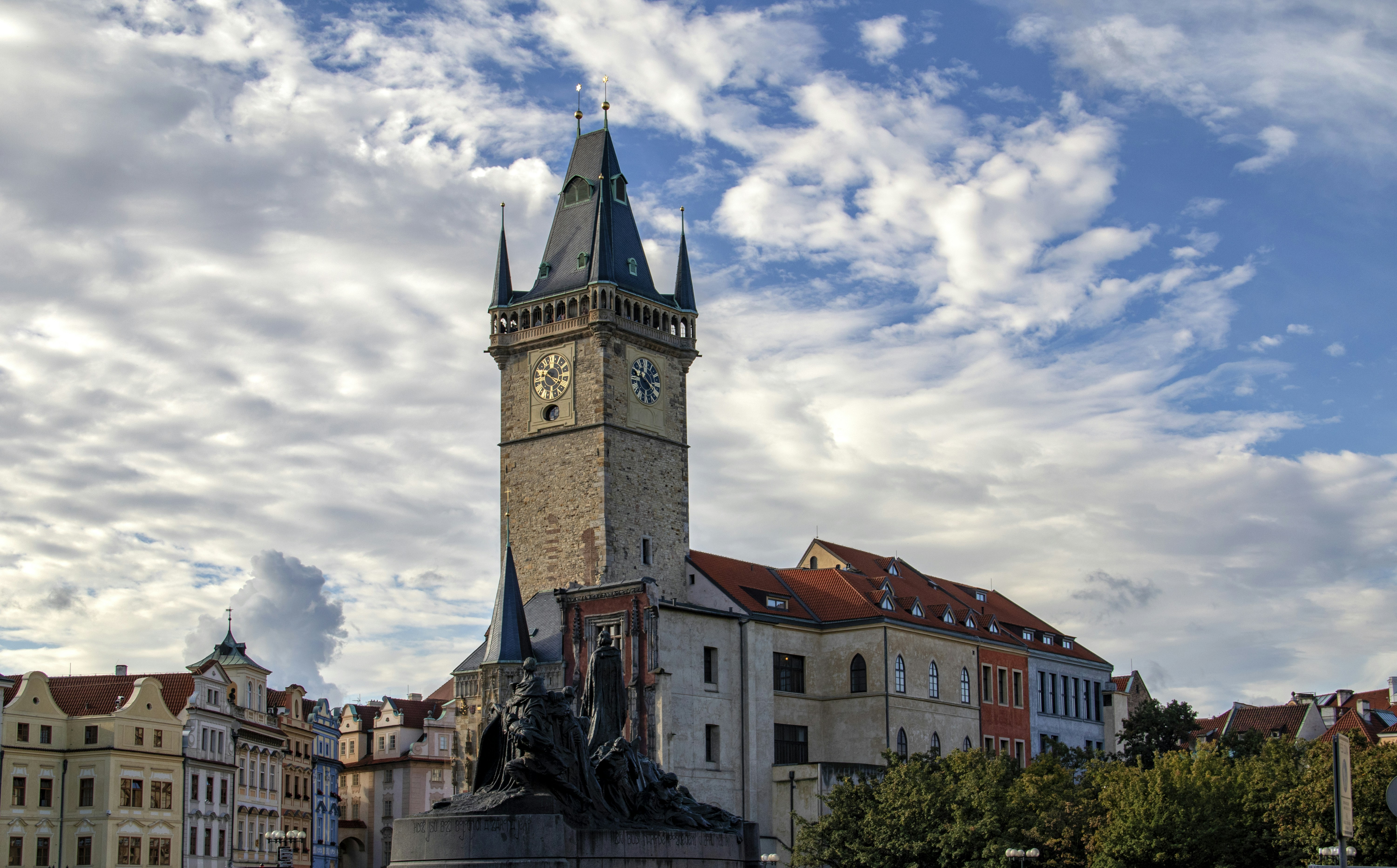 Photo by alexanderkez