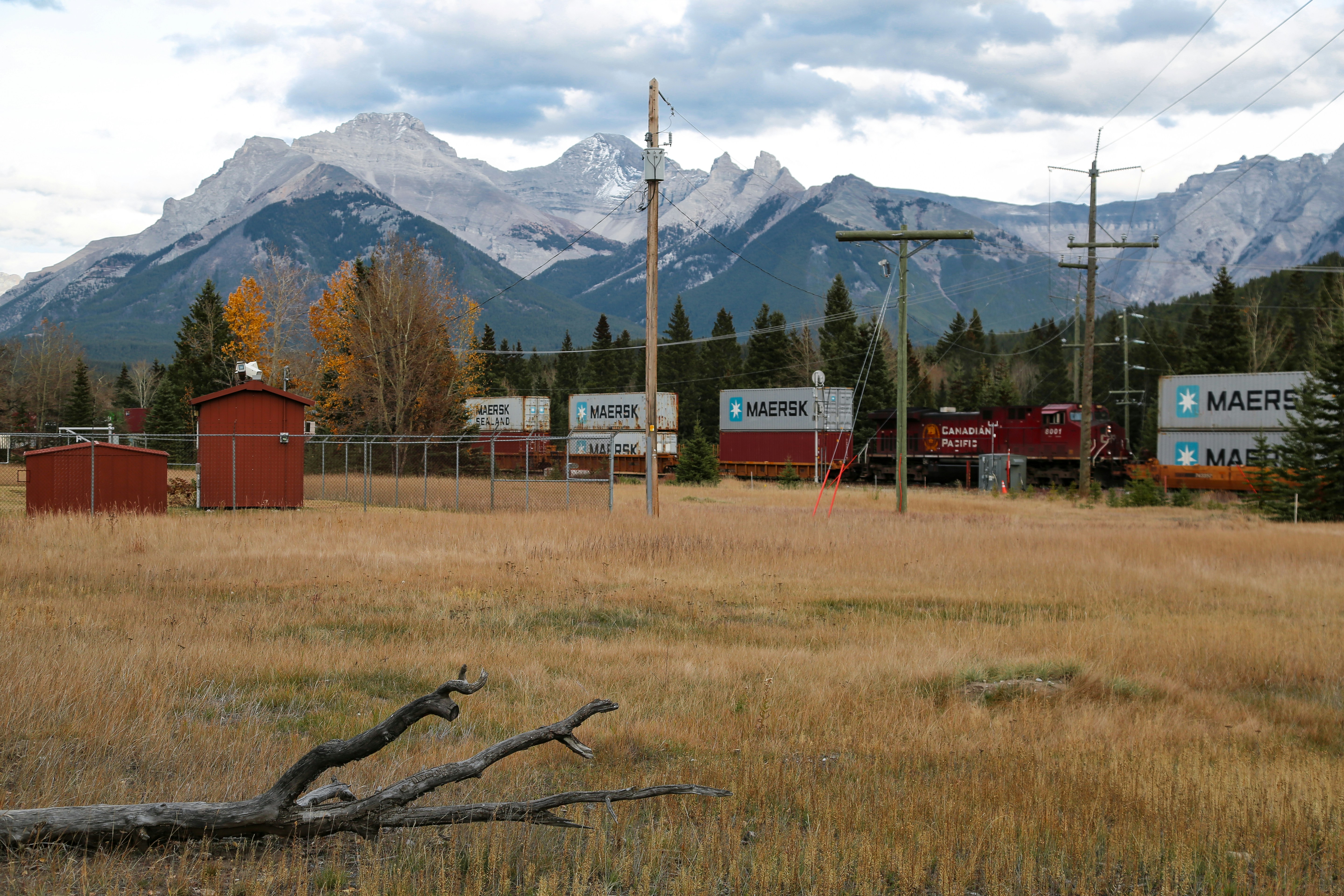 western landscape wallpaper, wallpaper, Secret Camping Spots in the West: Find Your Escape 4