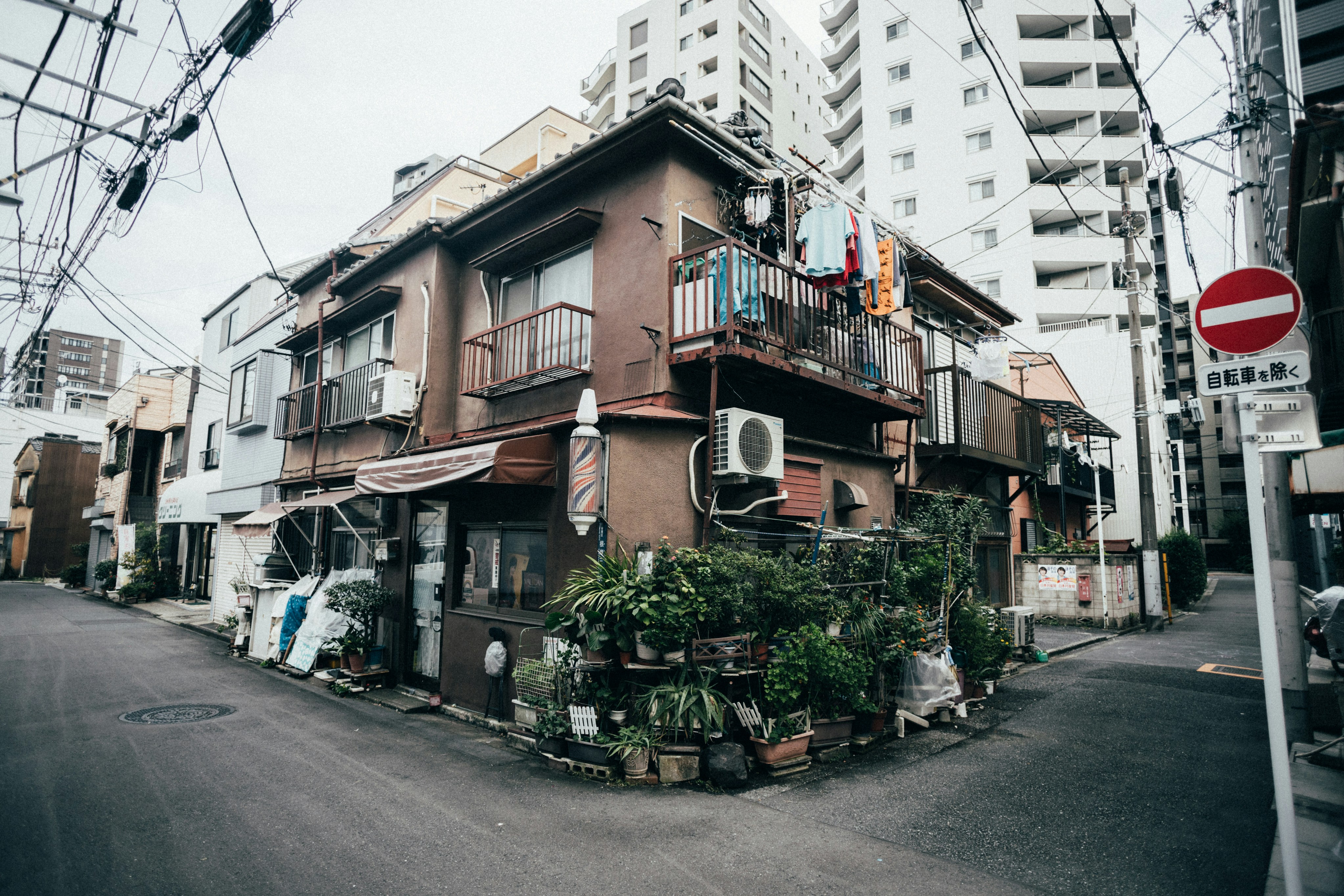 Photo by tsuyoshikozu