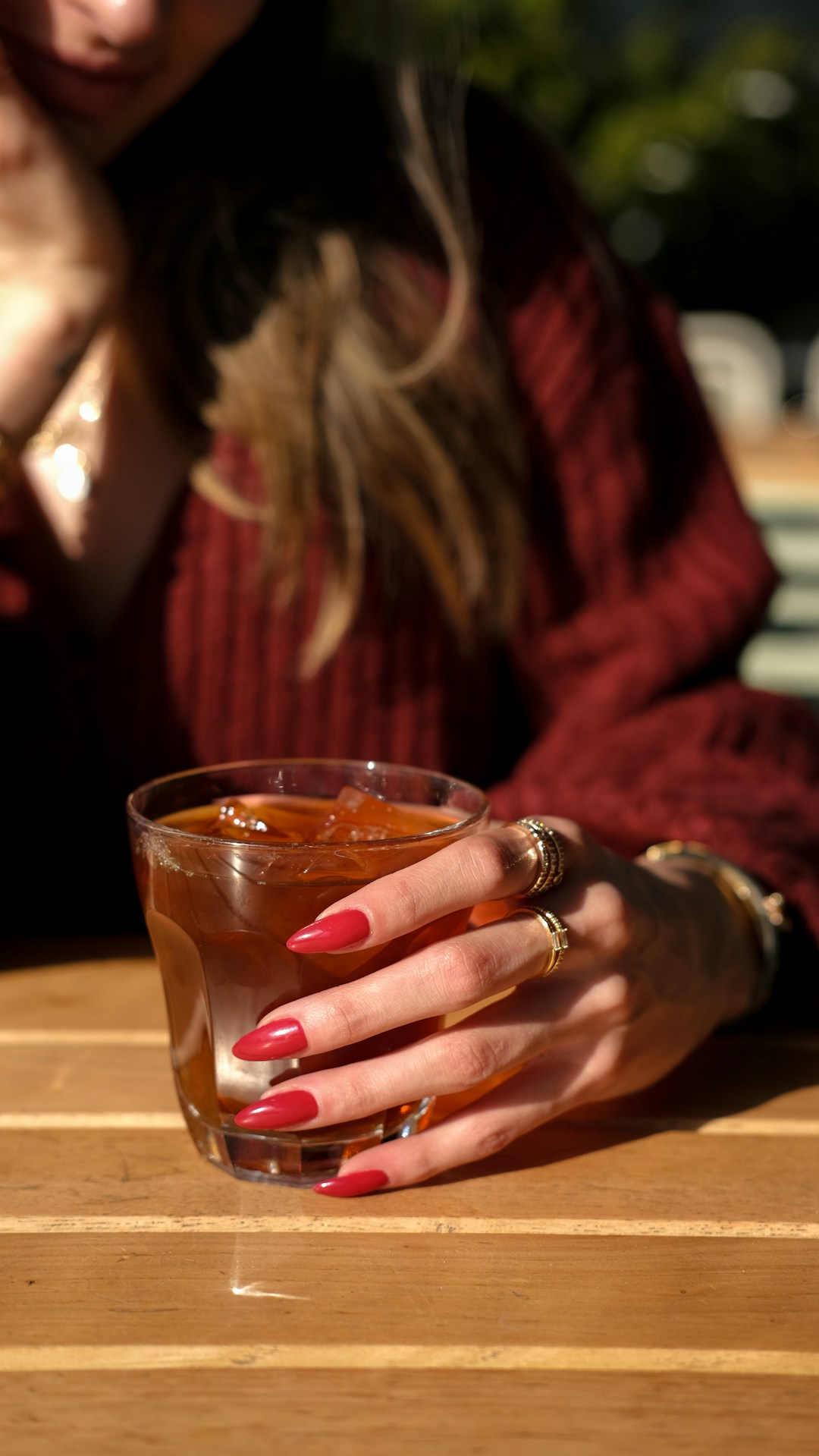 Soft nude Christmas manicure with an elegant festive accent