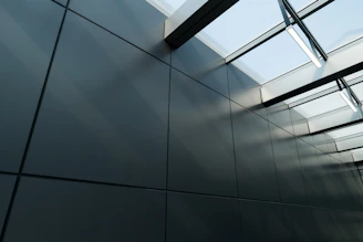 A building with a skylight in the middle of it