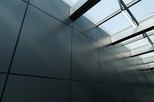 A building with a skylight in the middle of it