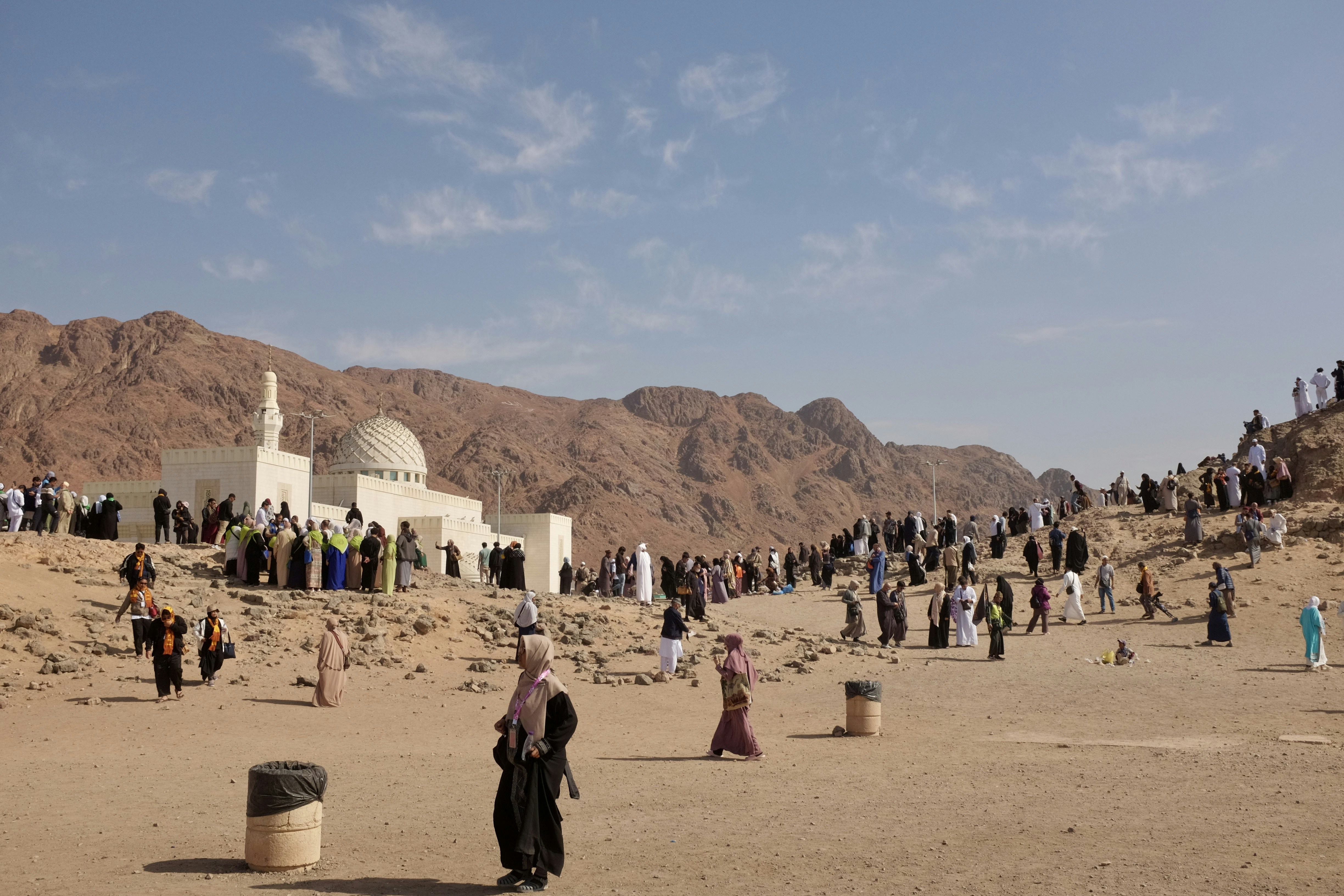 Mount Uhud, also known as Jabal Uhud, is a significant site in Islam and Saudi Arabia due to its role in the Battle of Uhud.