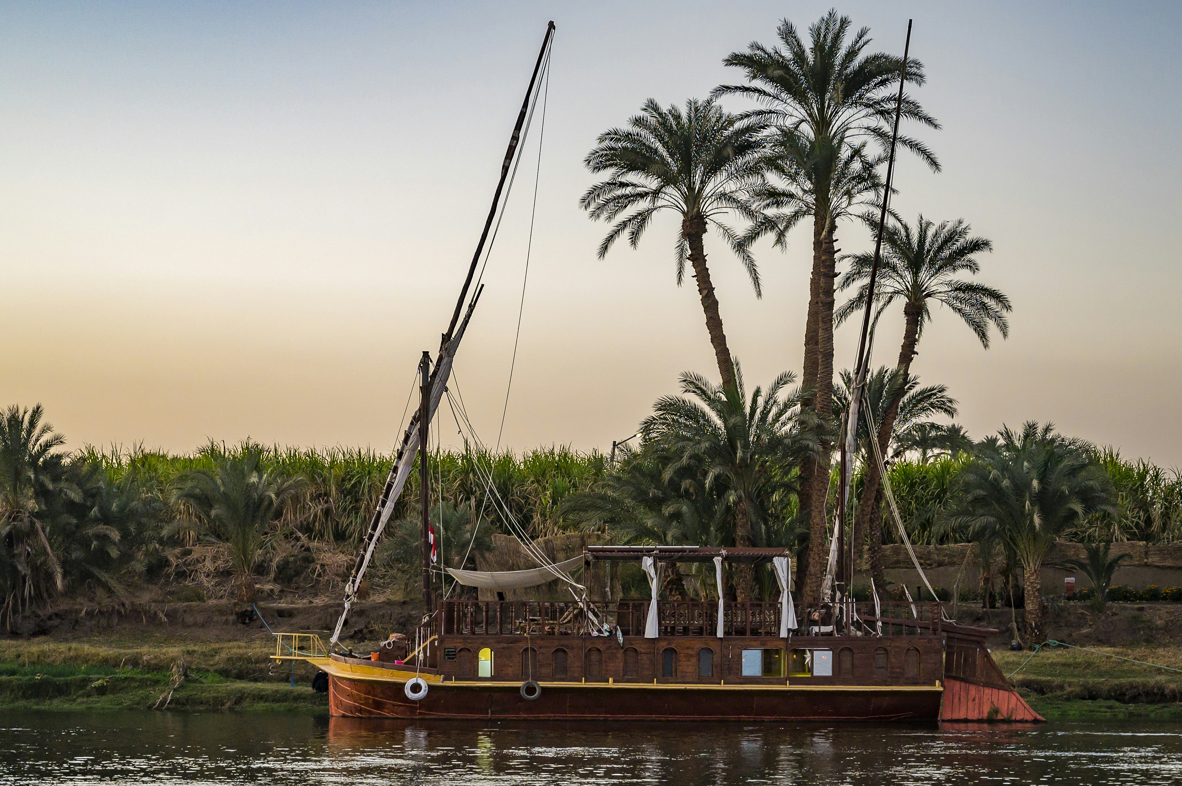 La felouque voguant sur le Nil
