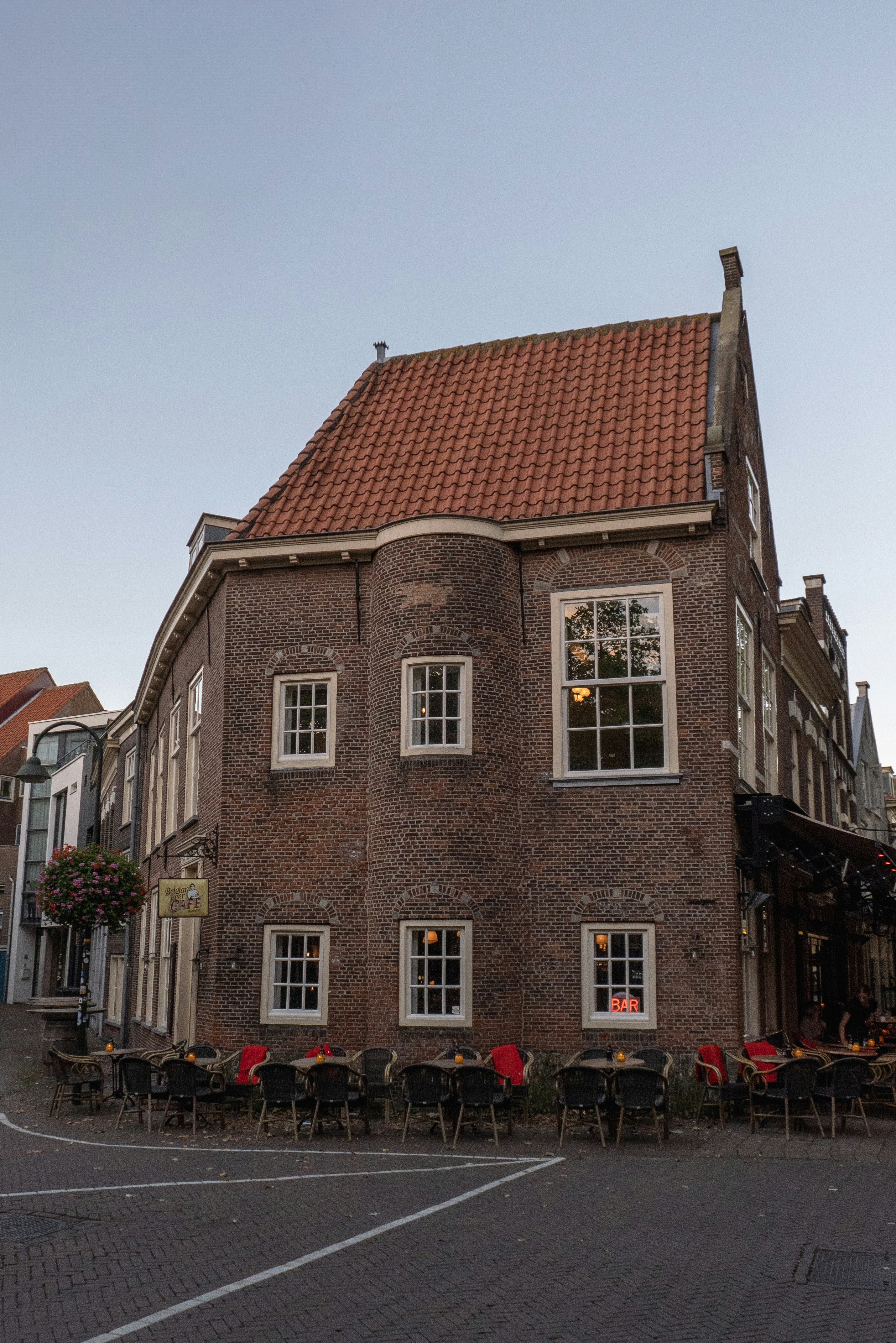 Photo by leonbredella