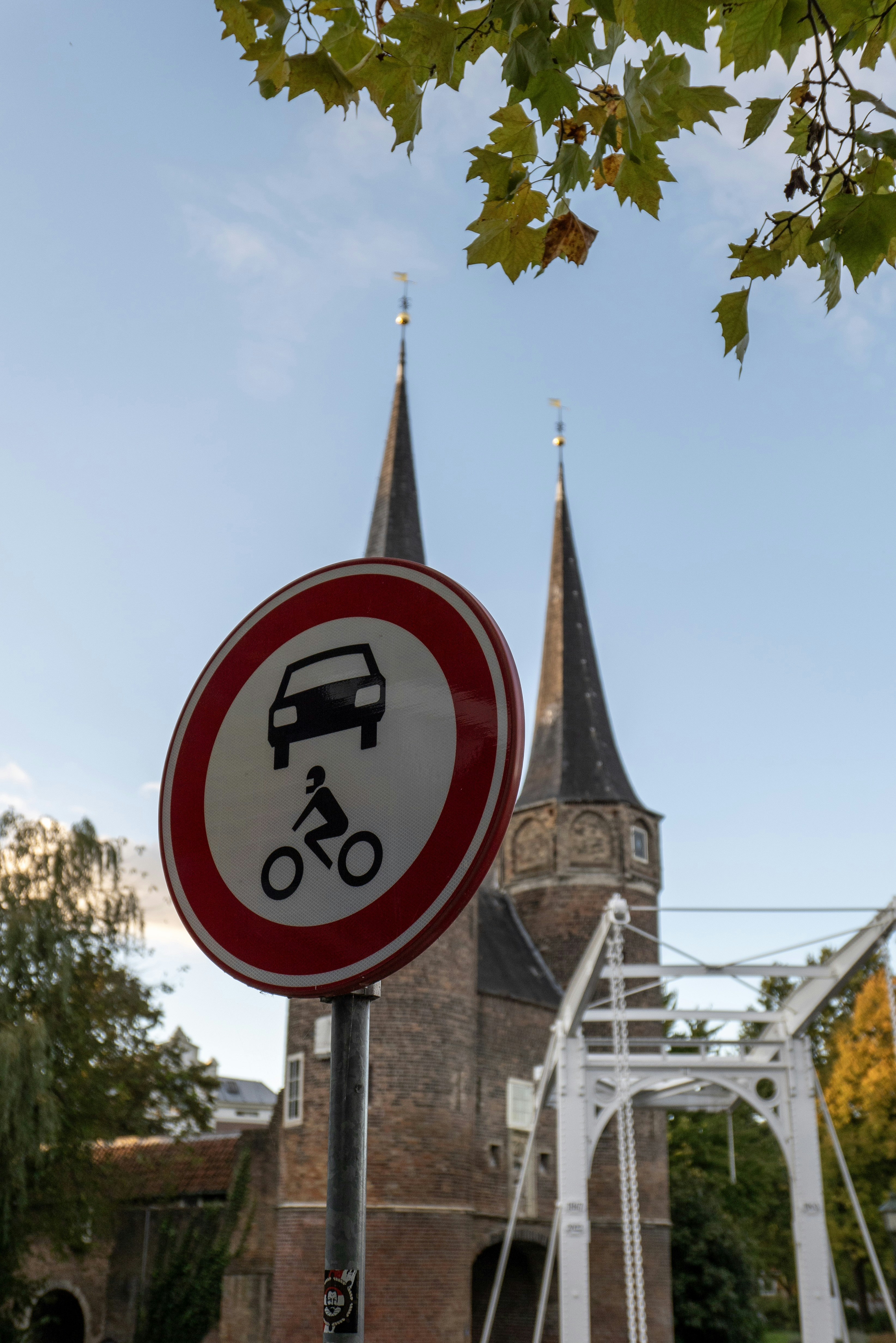 Photo by leonbredella