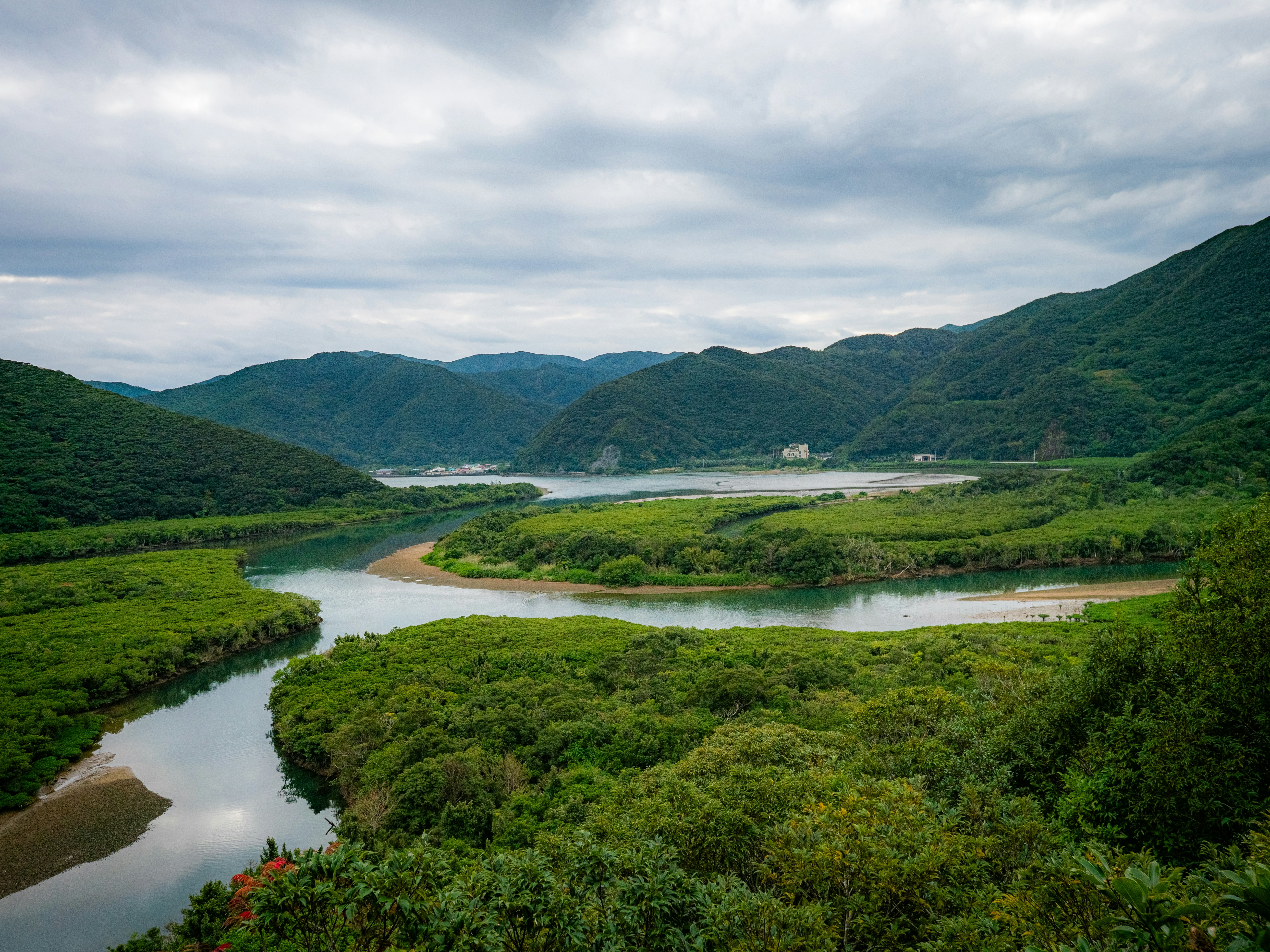 Photo by poli_graphy