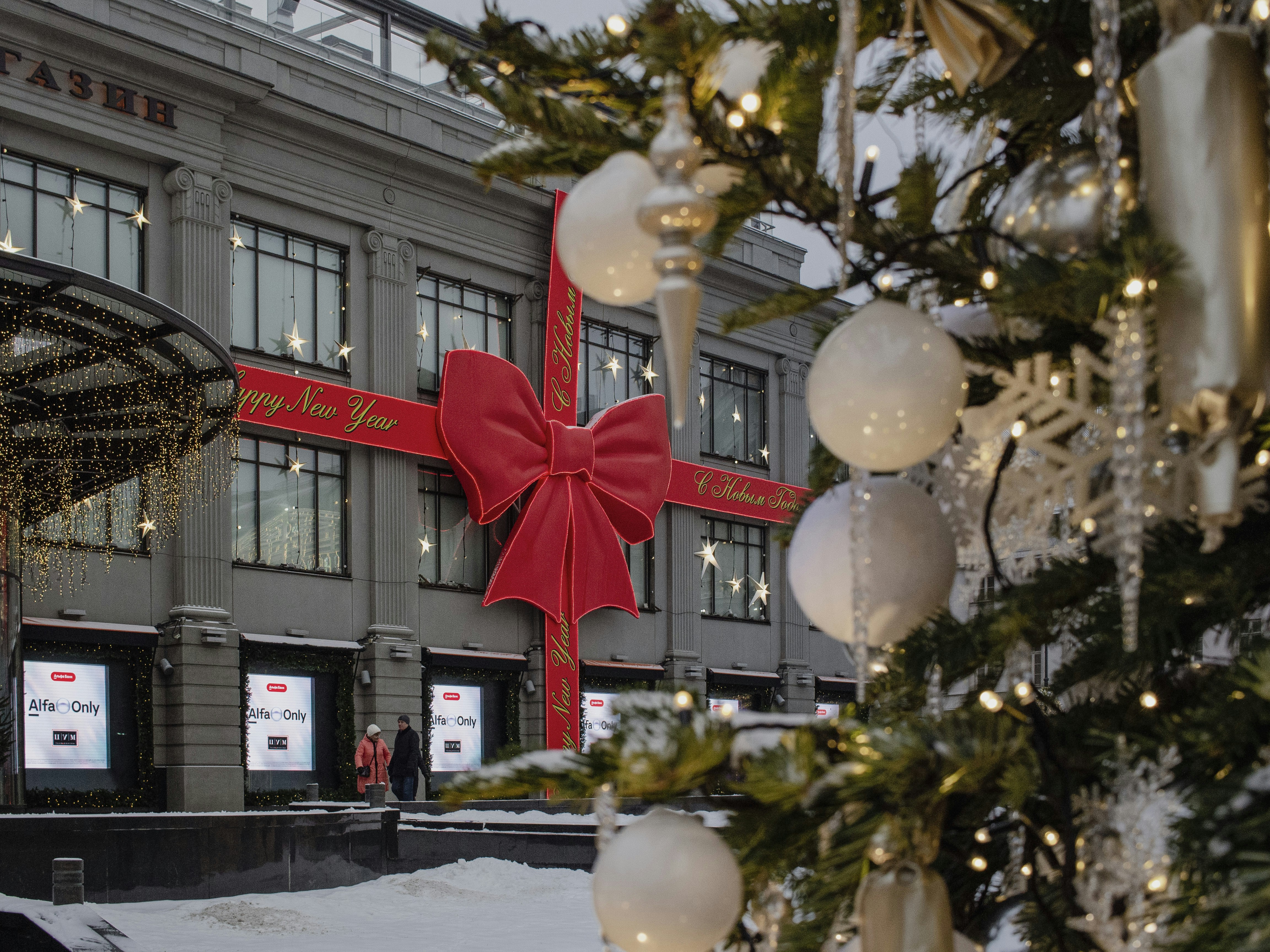 صورة توضيحية لـ طريقة شوي اللحم على الفحم - اللحم