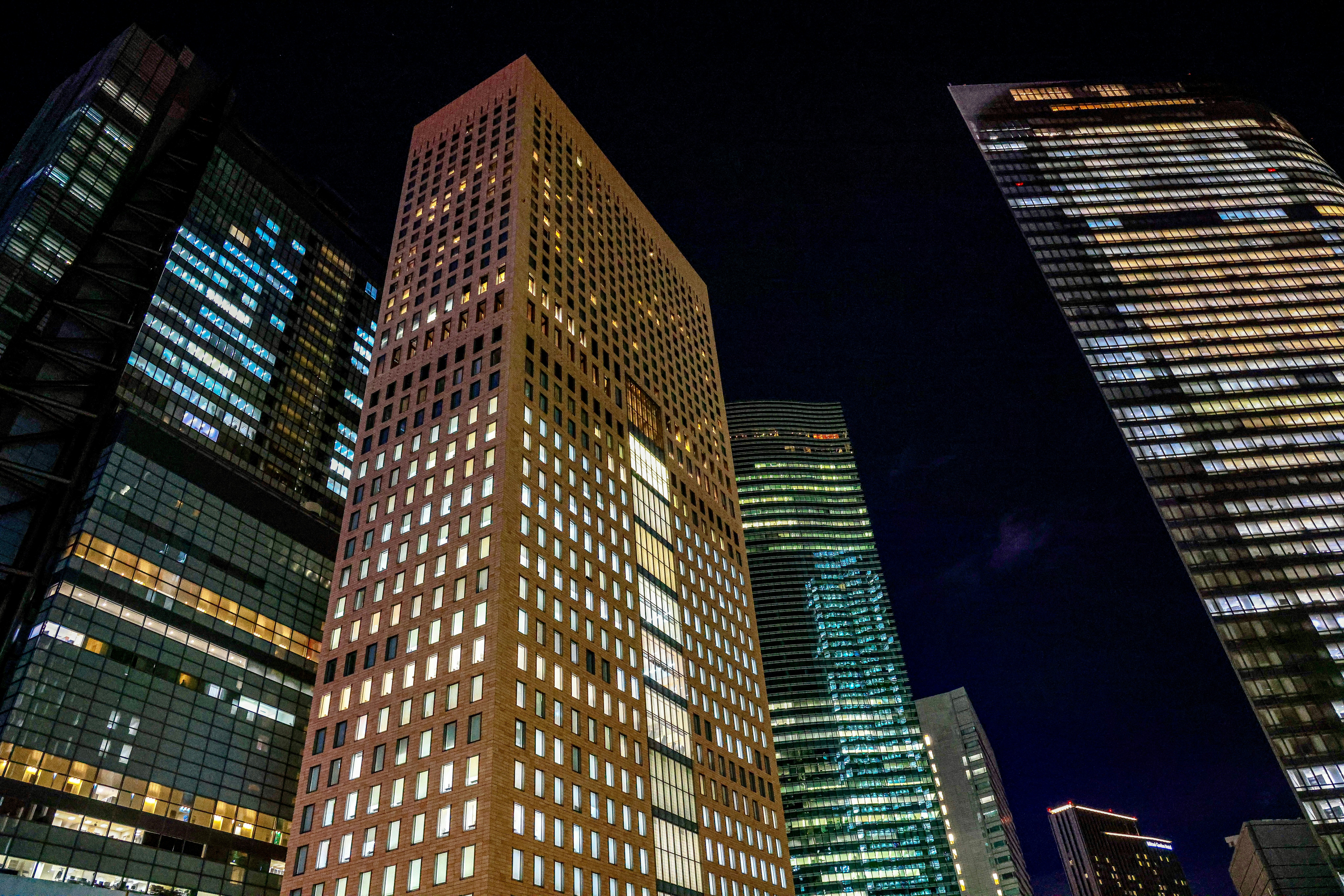 Photo by maximilian_brand