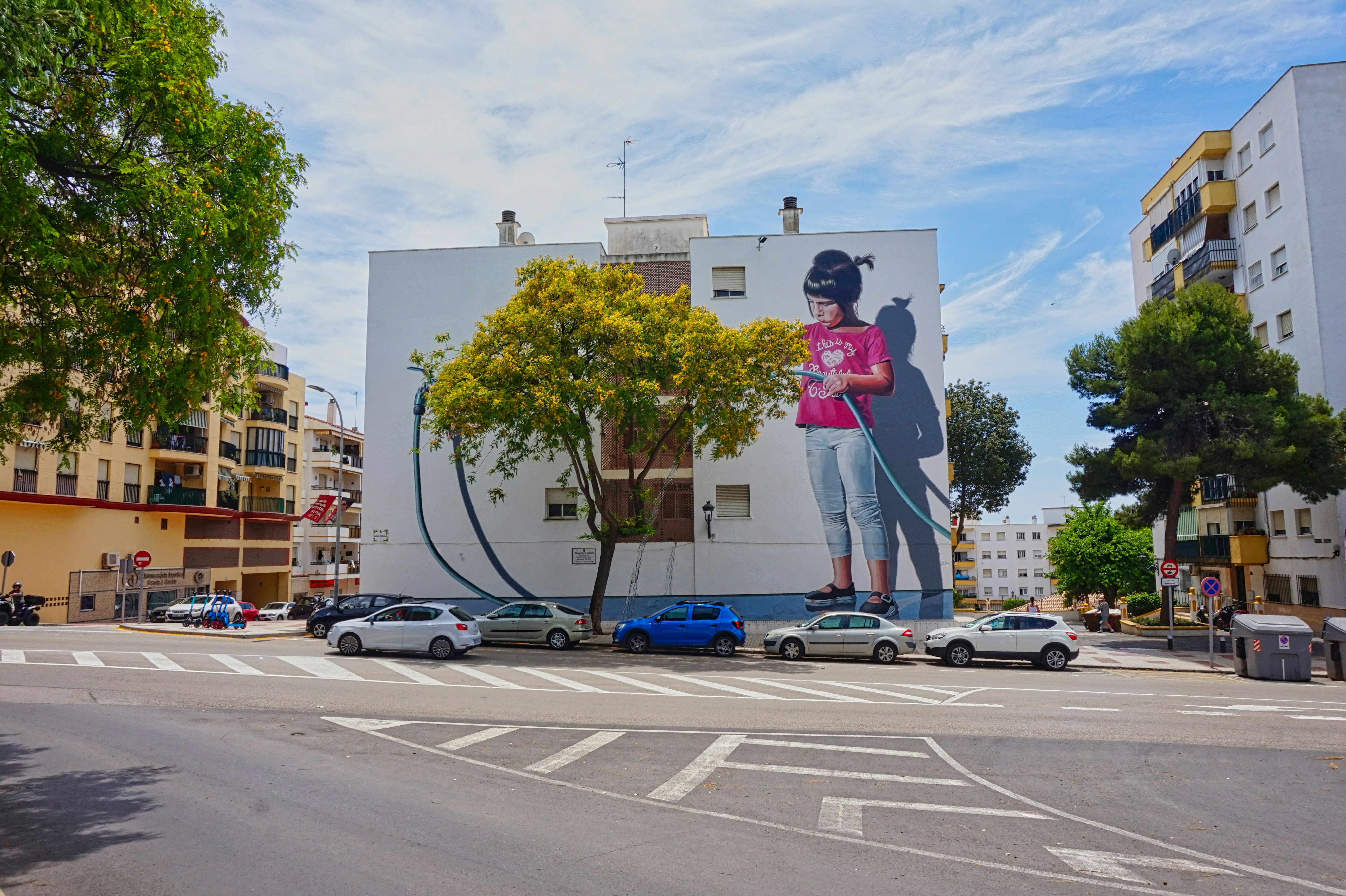 Photo by chris_worldonabudget