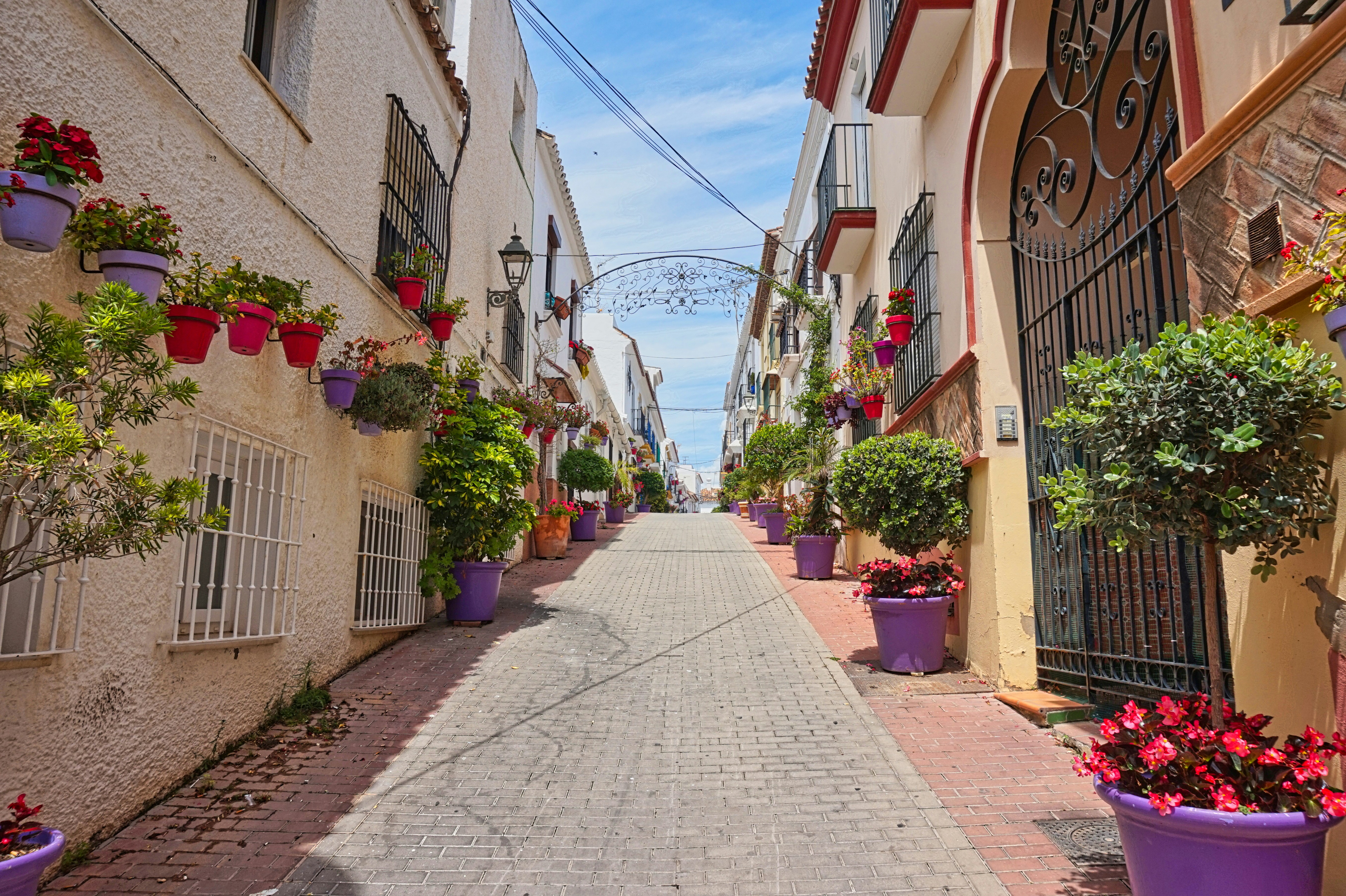 Photo by chris_worldonabudget