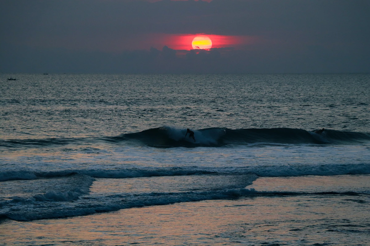 Scenic highlights of Thomas Beach Hidden Staircase Walk in Uluwatu / DPS Departure
