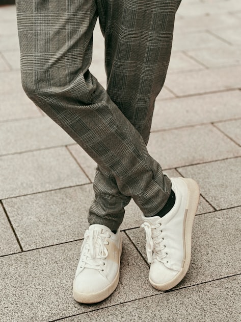 Bele patike u modernom street style izdanju