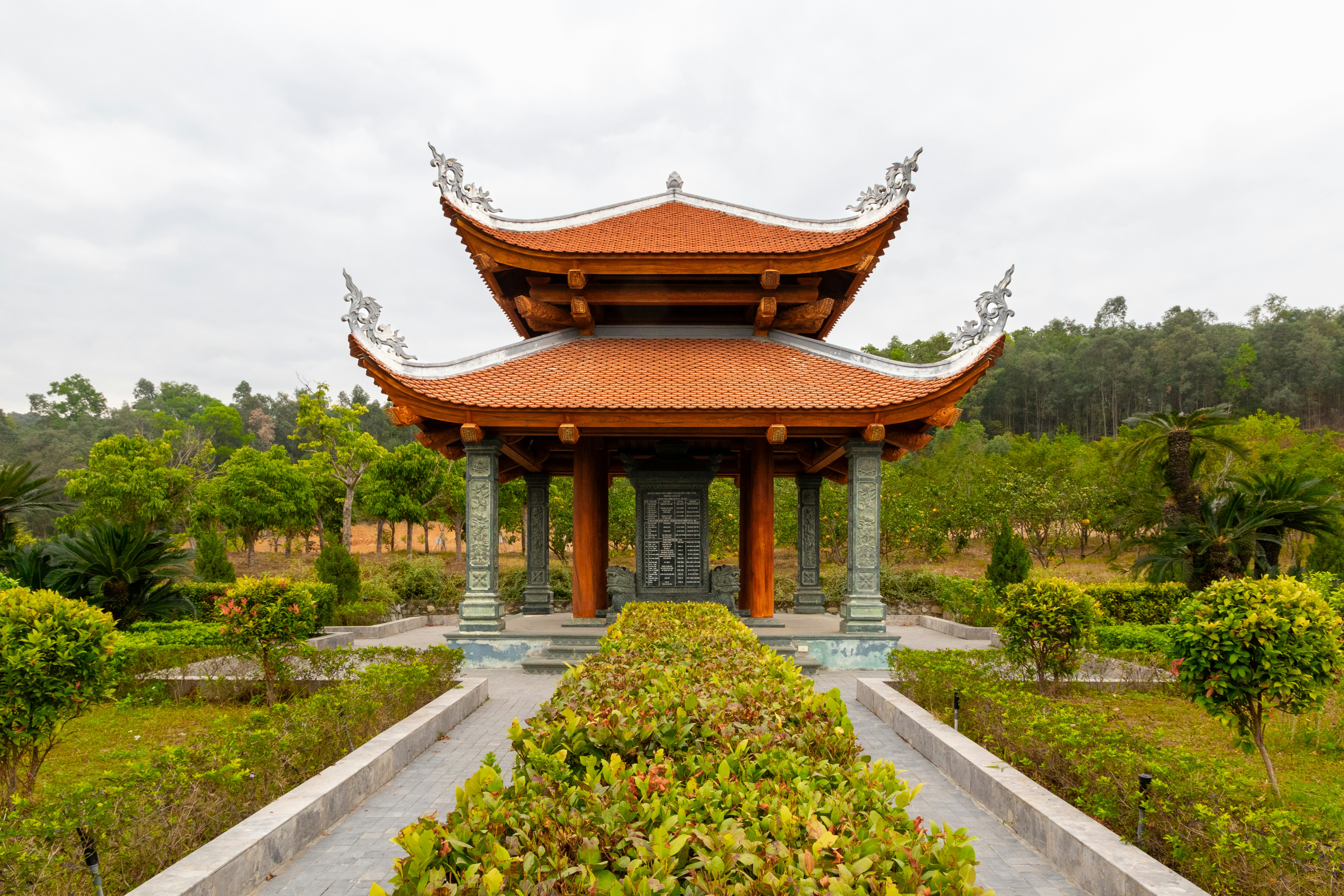 A pagoda in the middle of a garden