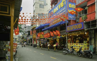vietnam family holiday sightseeing